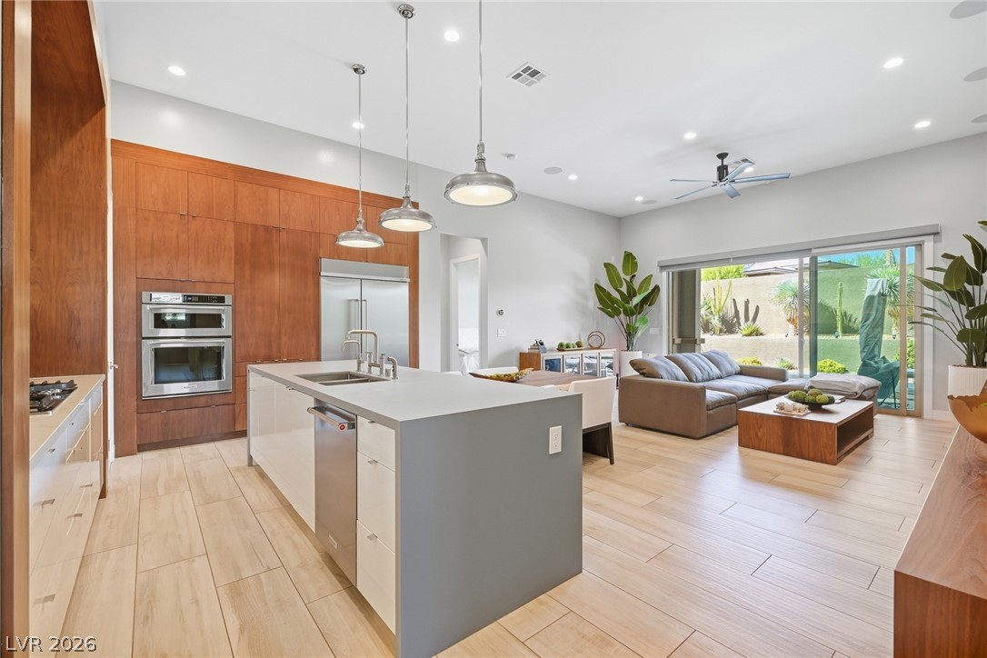 12382 Tudor Arch Drive