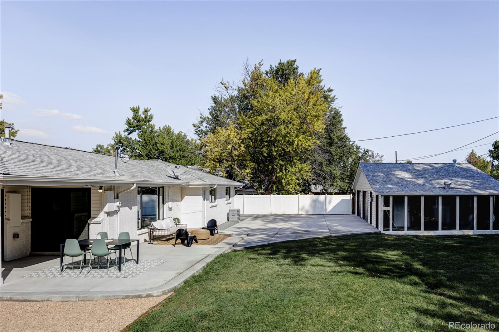 2410 Lee Street
