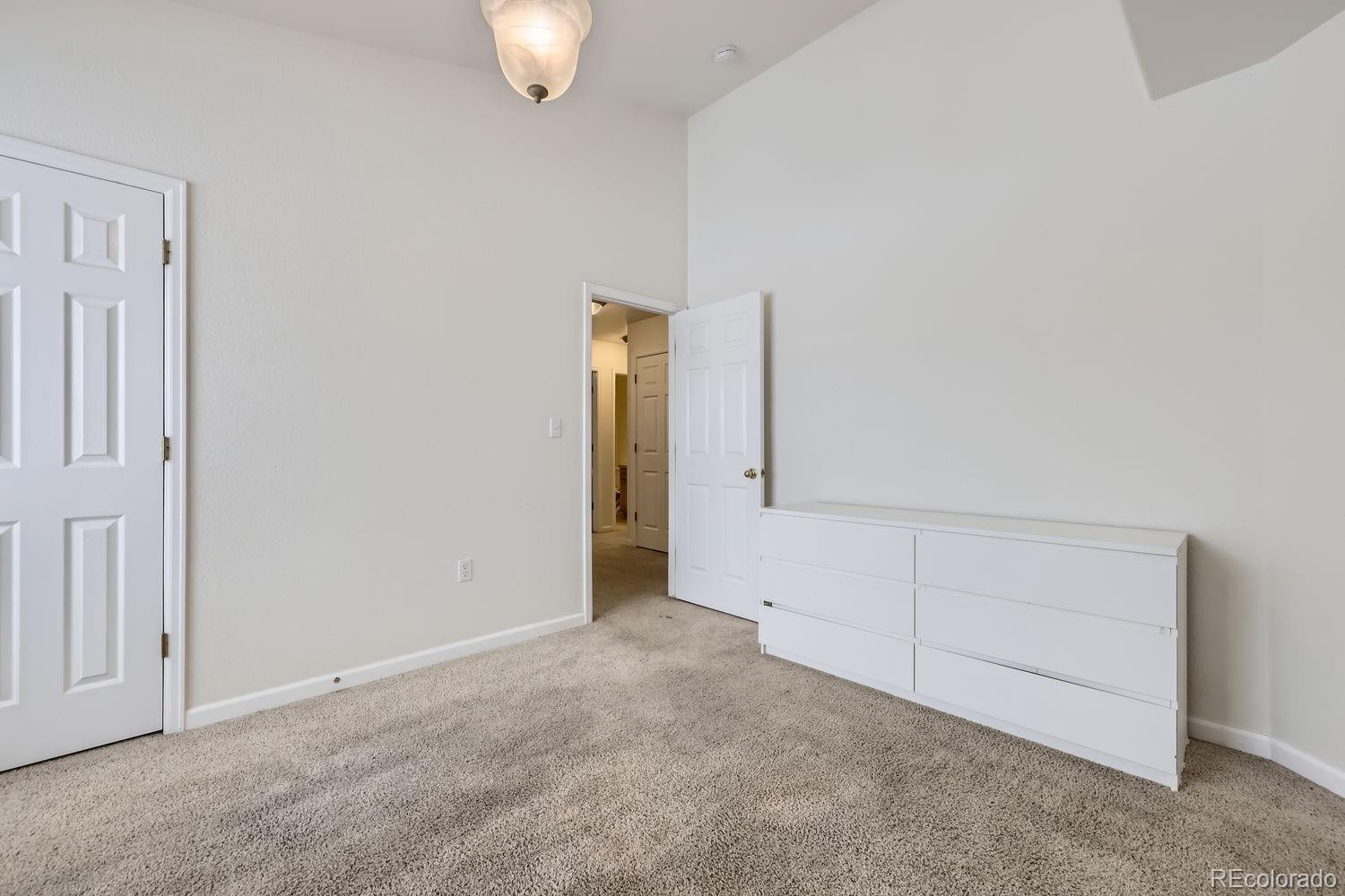 646 N 13th Avenue