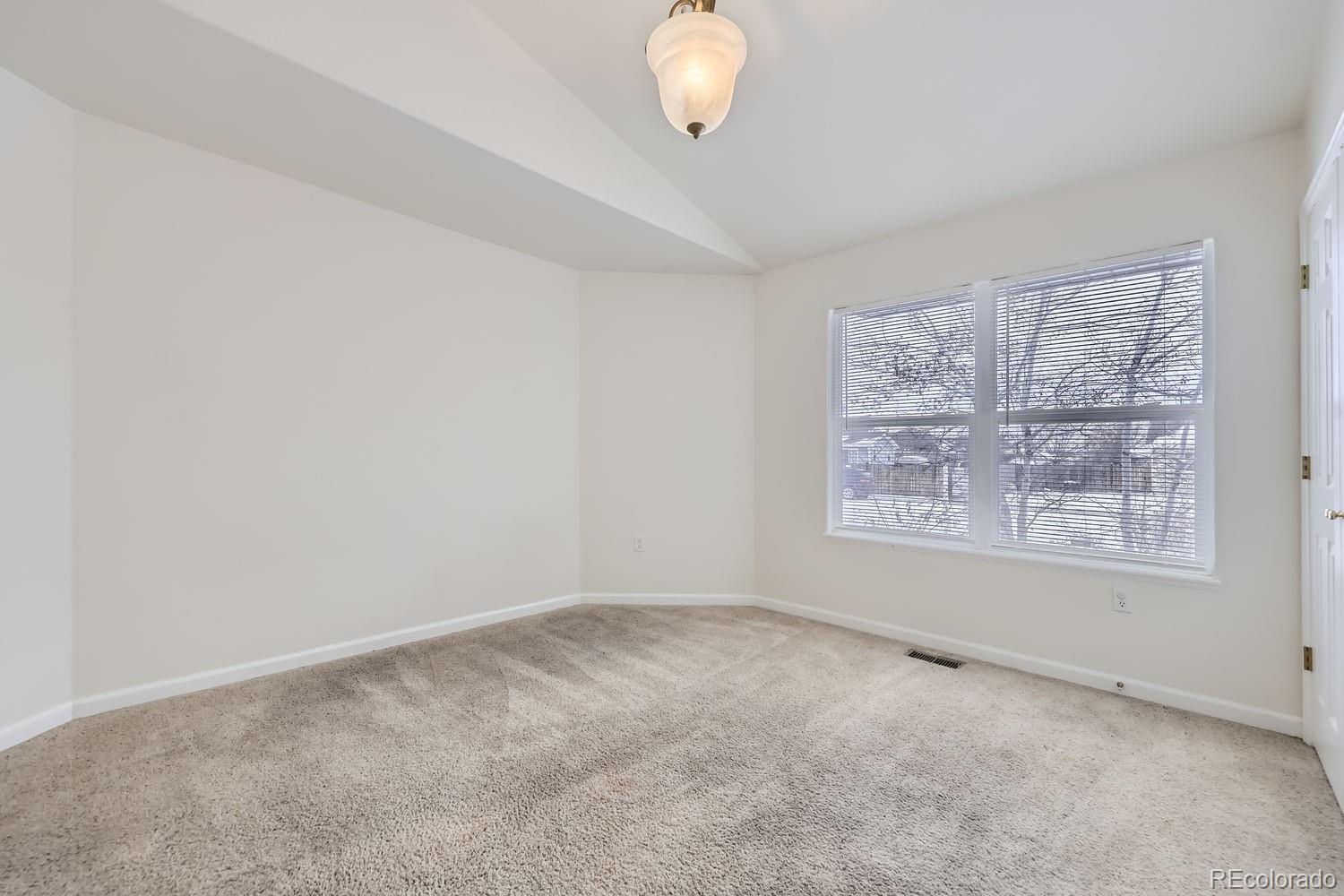 646 N 13th Avenue