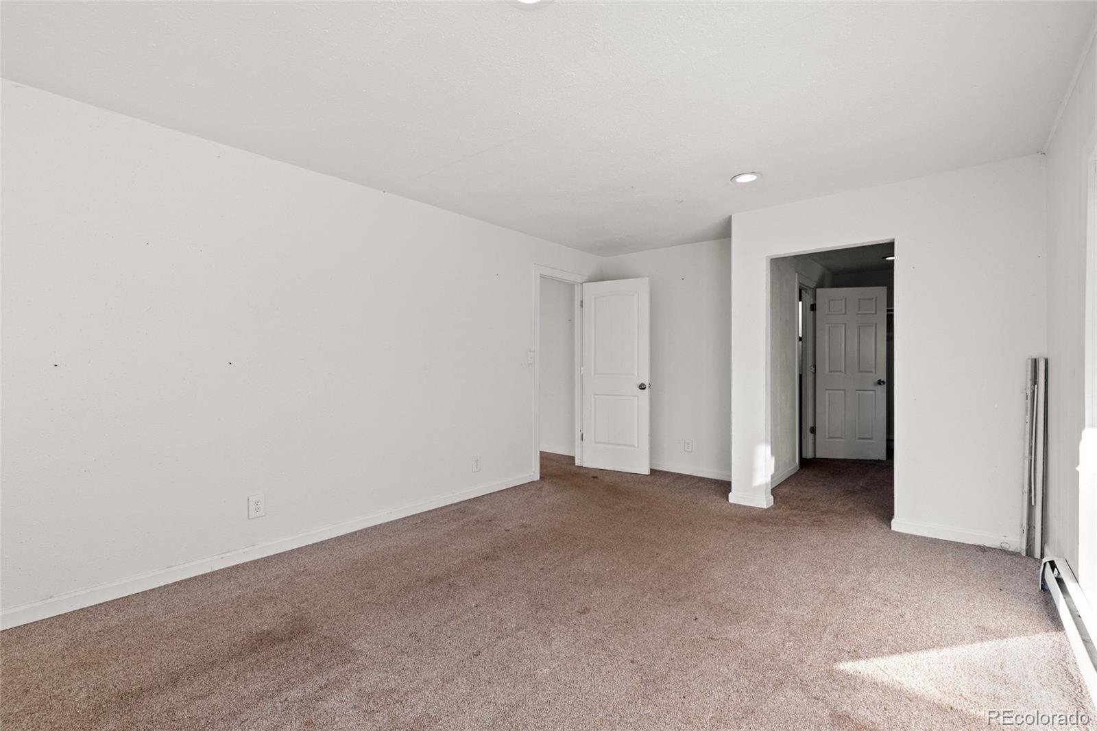 104 E Park Avenue