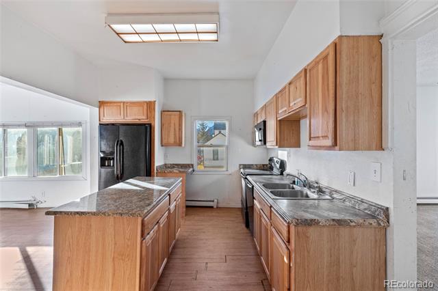 104 E Park Avenue