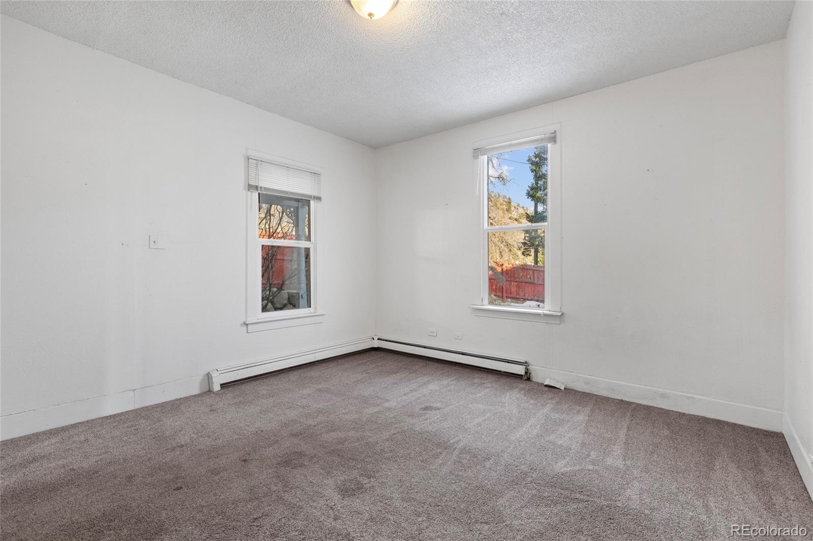 104 E Park Avenue