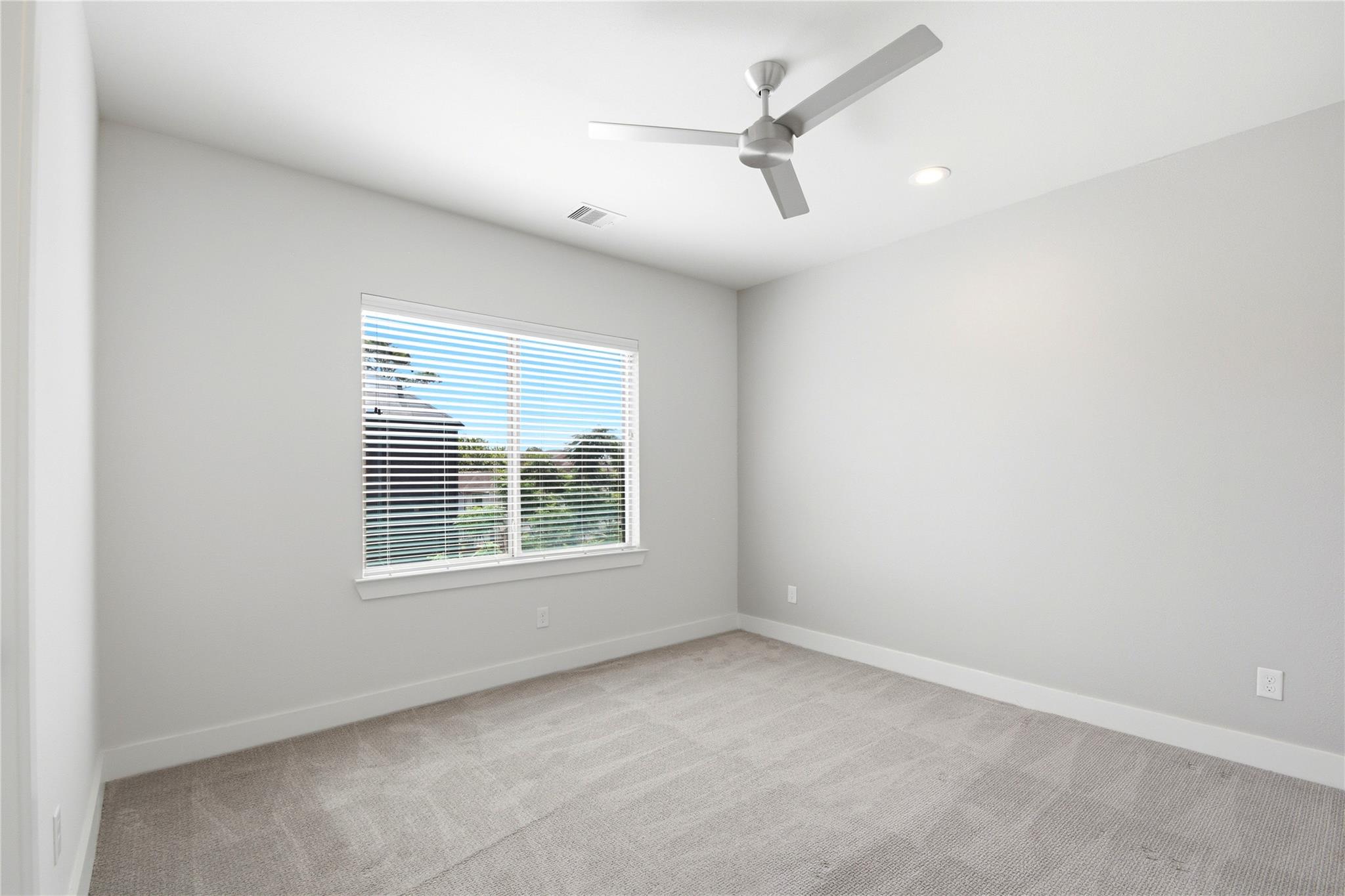 1034 W 15th 1/2 Street