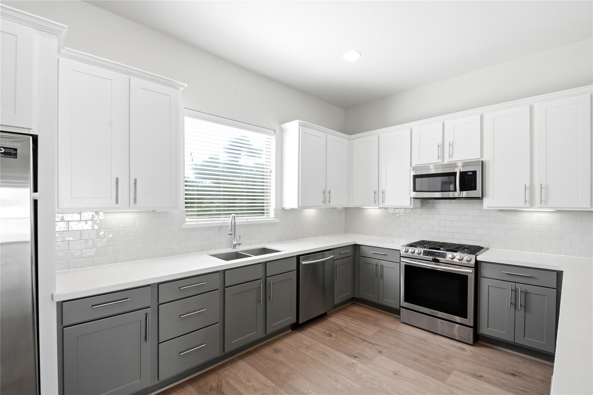 1034 W 15th 1/2 Street