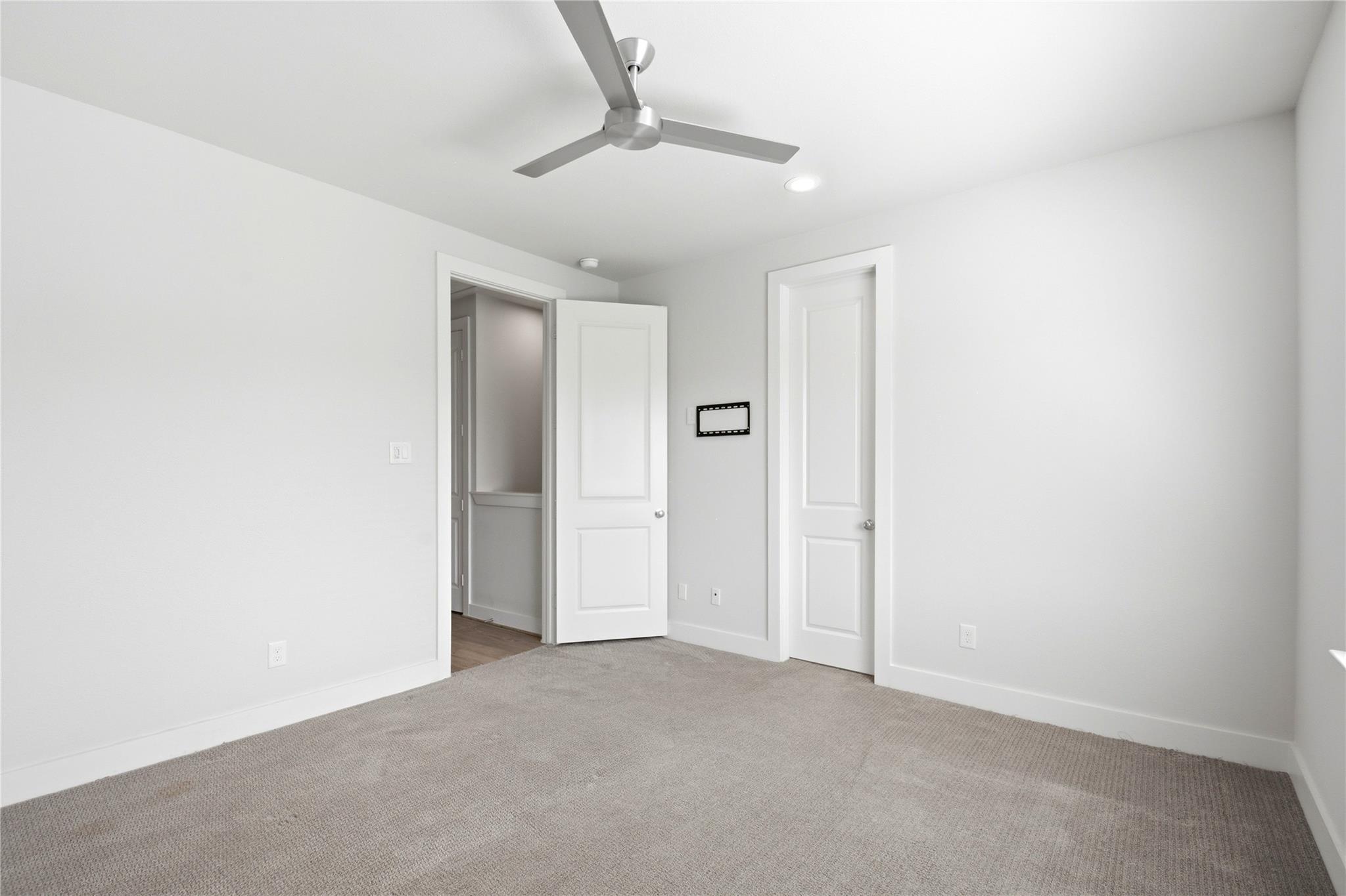 1034 W 15th 1/2 Street