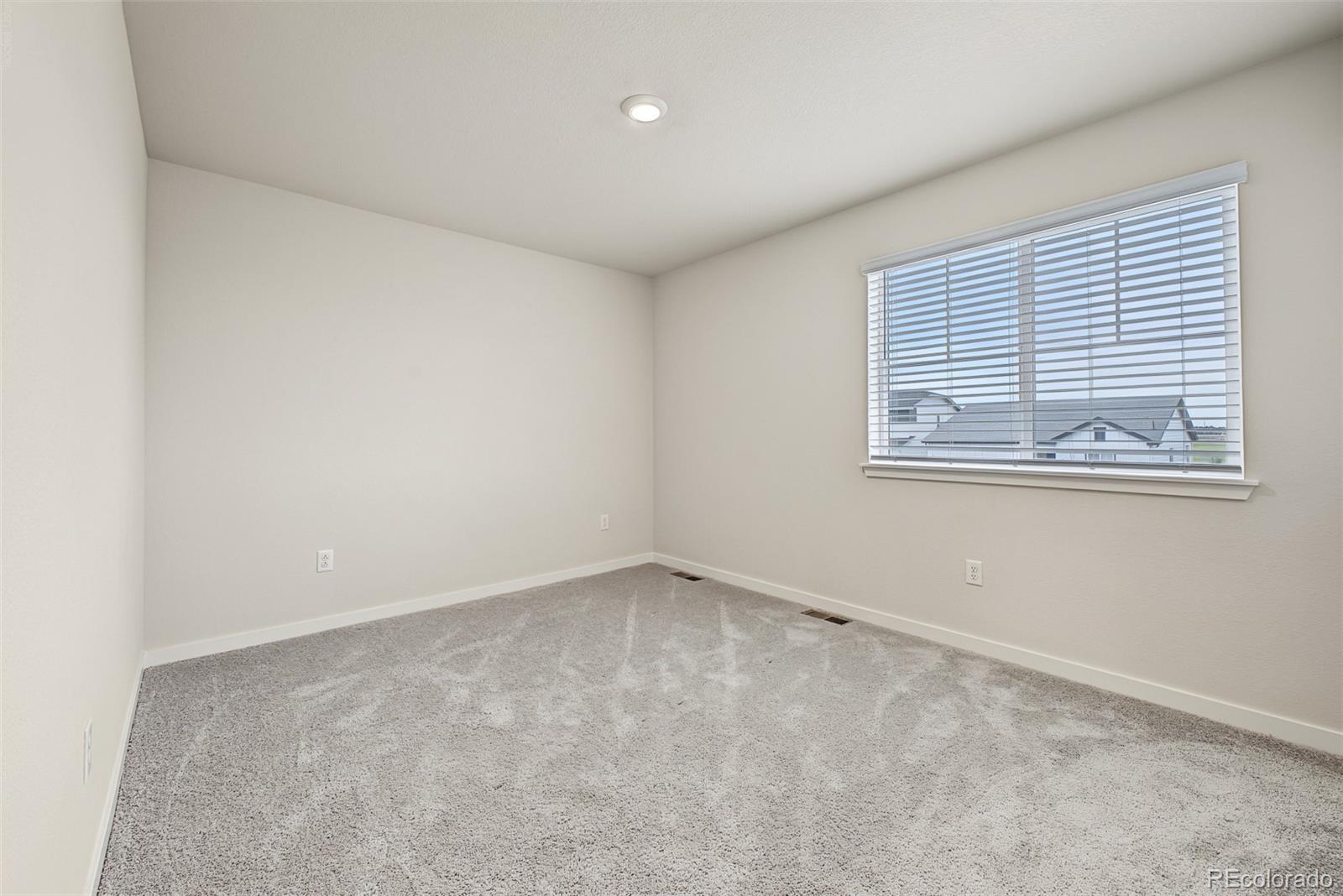 5842 Red Barn Avenue