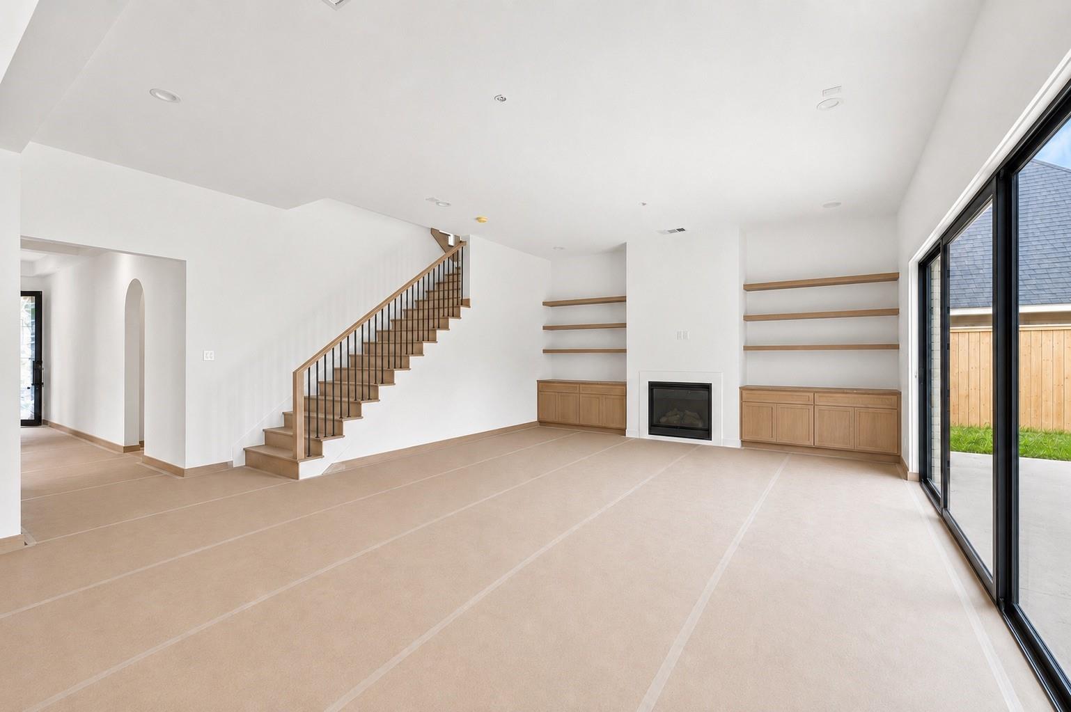 212 E 24th Street