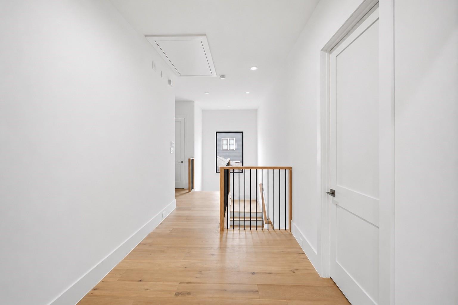212 E 24th Street