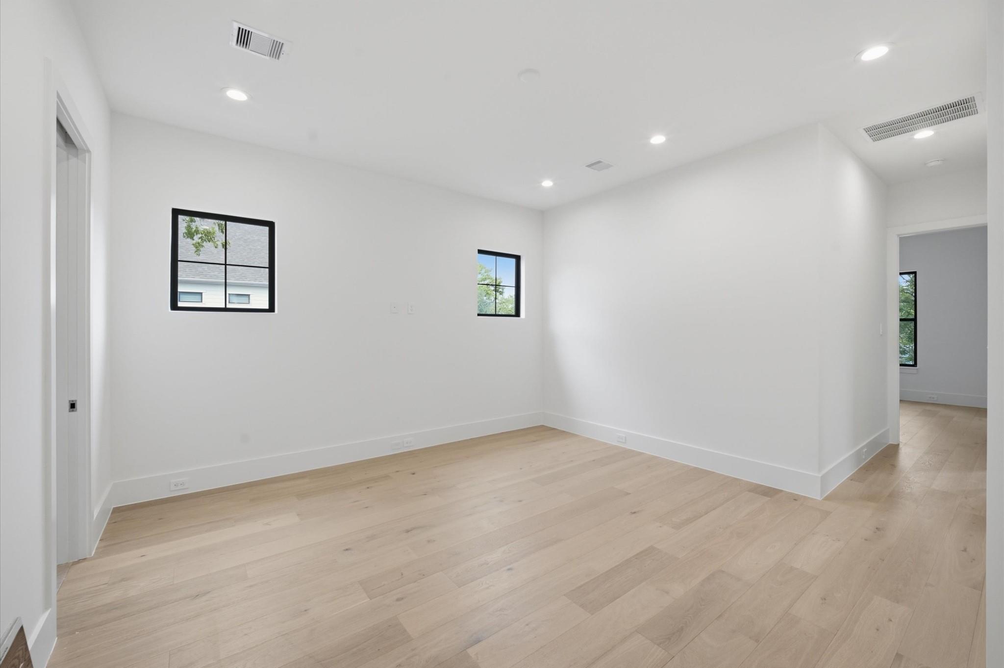 212 E 24th Street