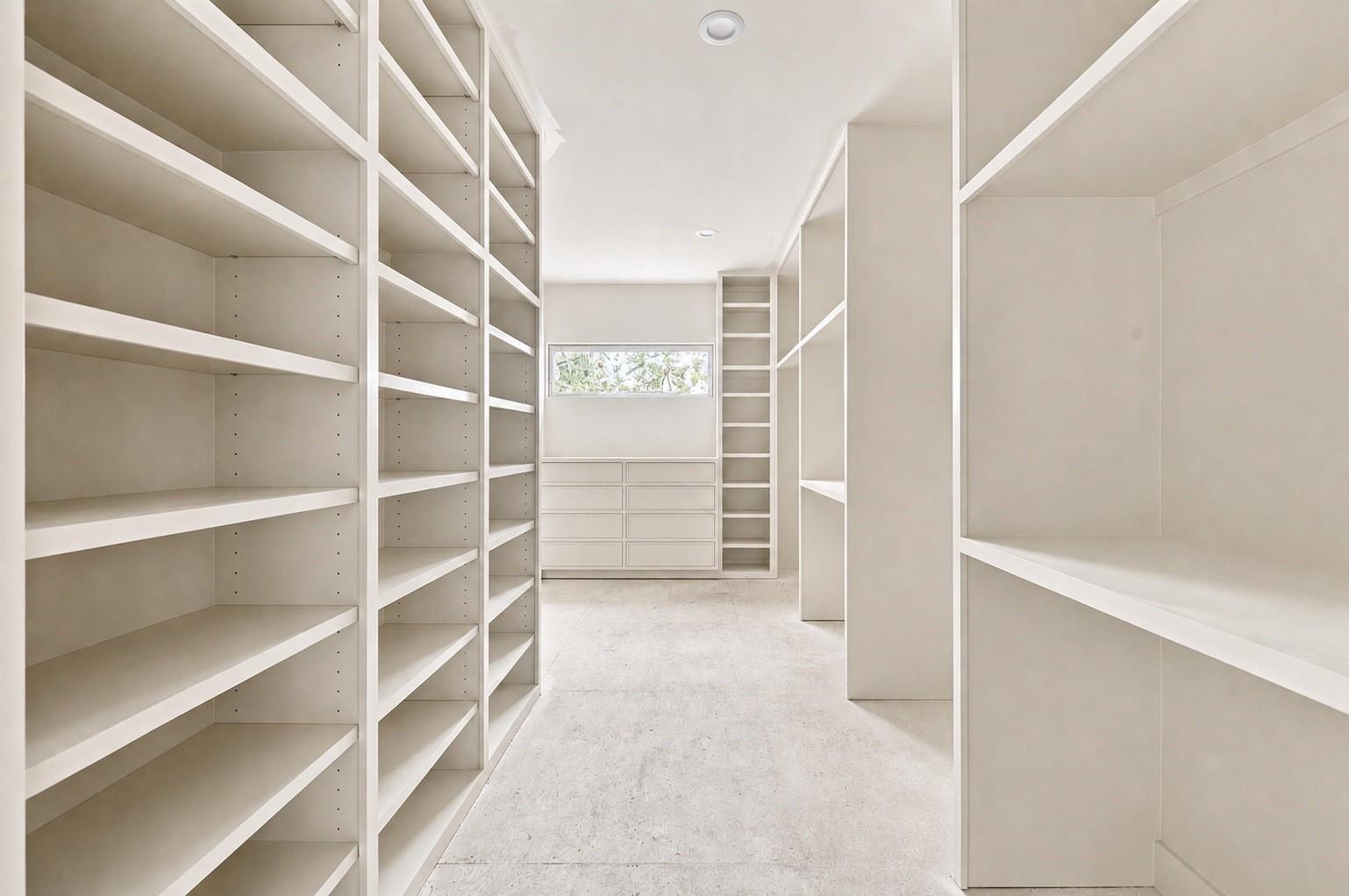 212 E 24th Street
