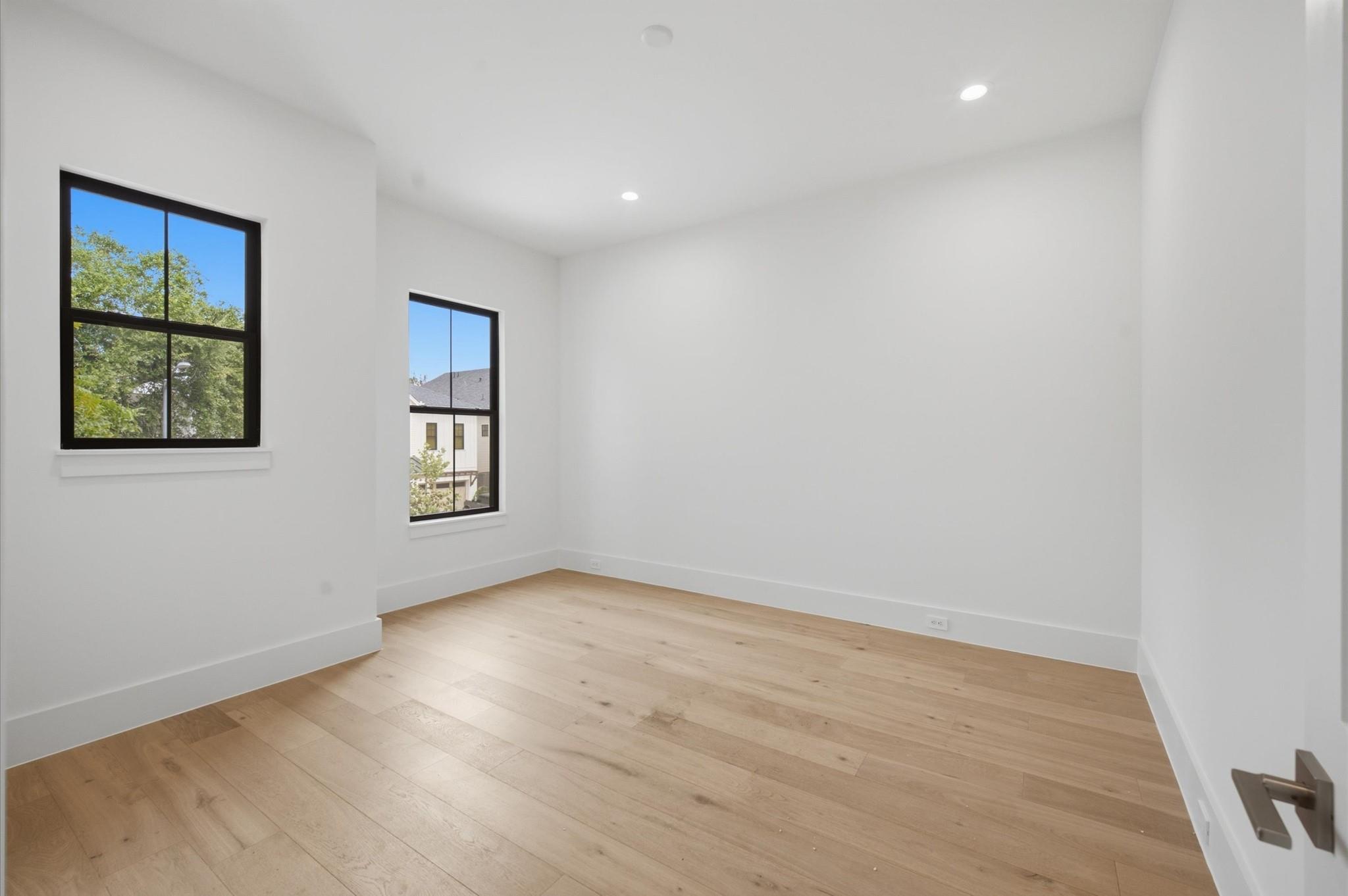 212 E 24th Street