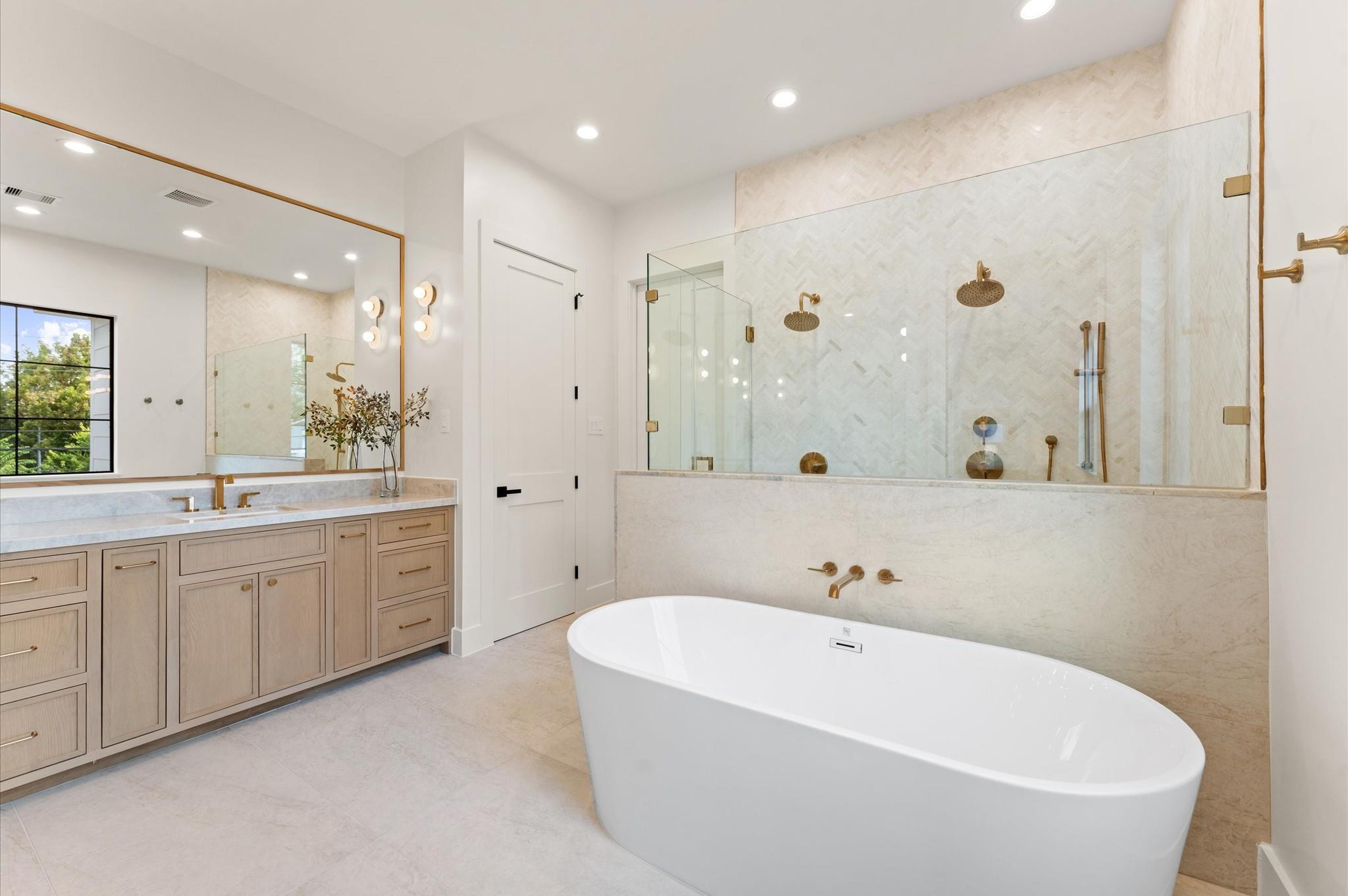 212 E 24th Street