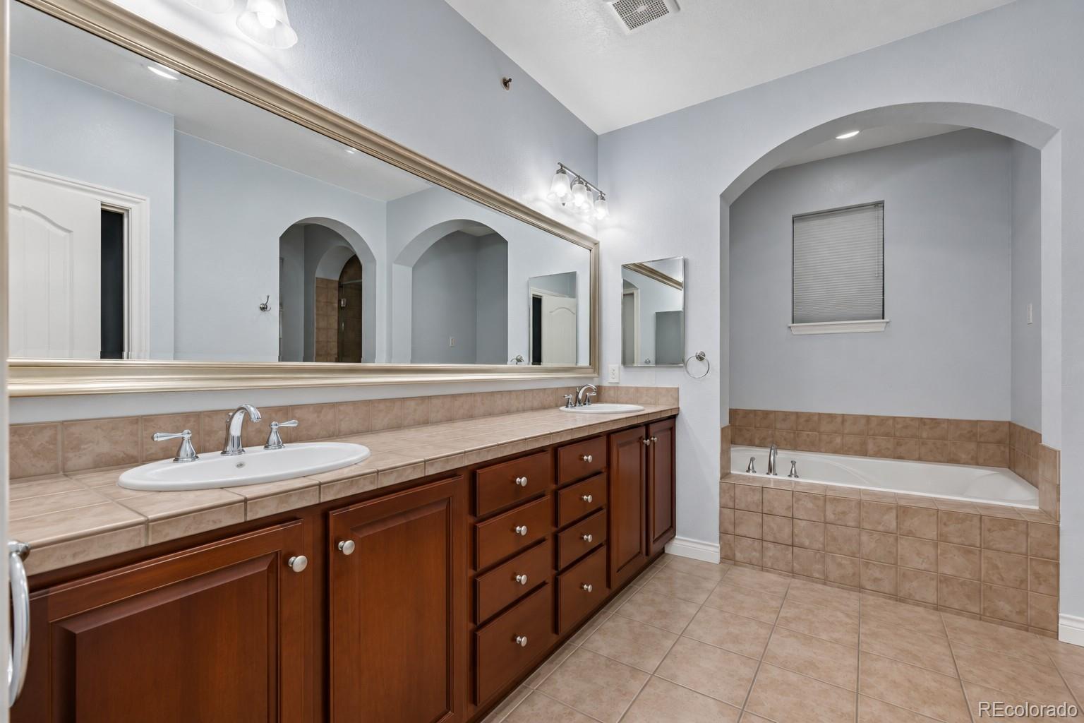 9135 E 29th Place