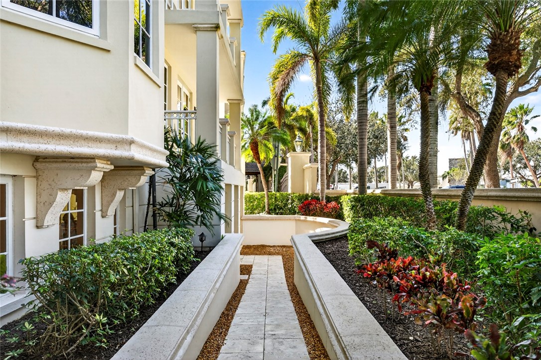 3 Royal Palm Point 2E