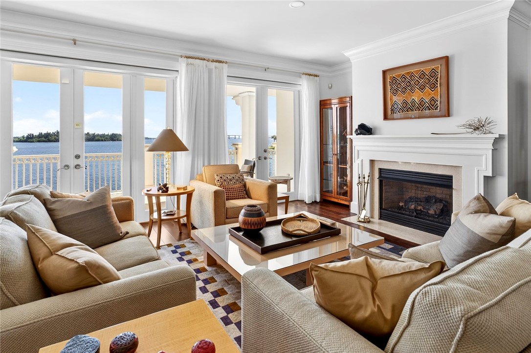 3 Royal Palm Point 2E