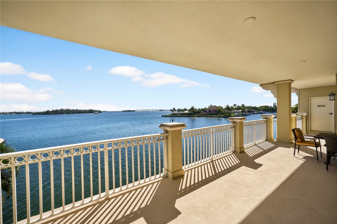 3 Royal Palm Point 2E