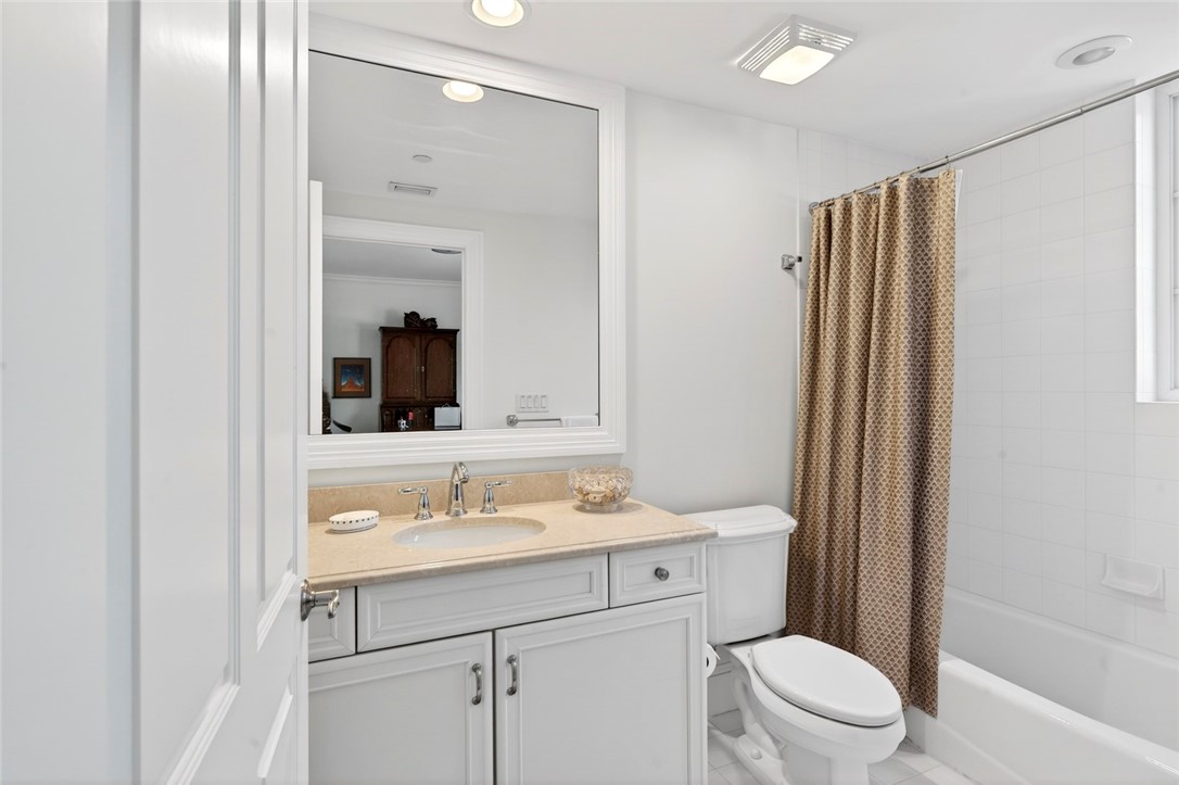 3 Royal Palm Point 2E
