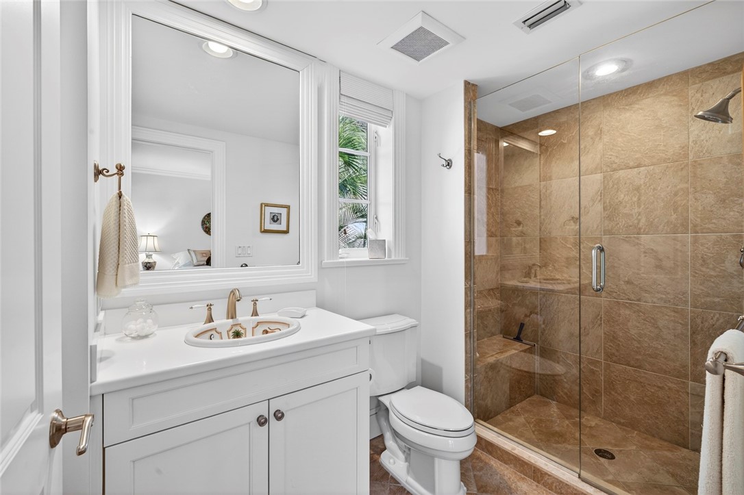 3 Royal Palm Point 2E