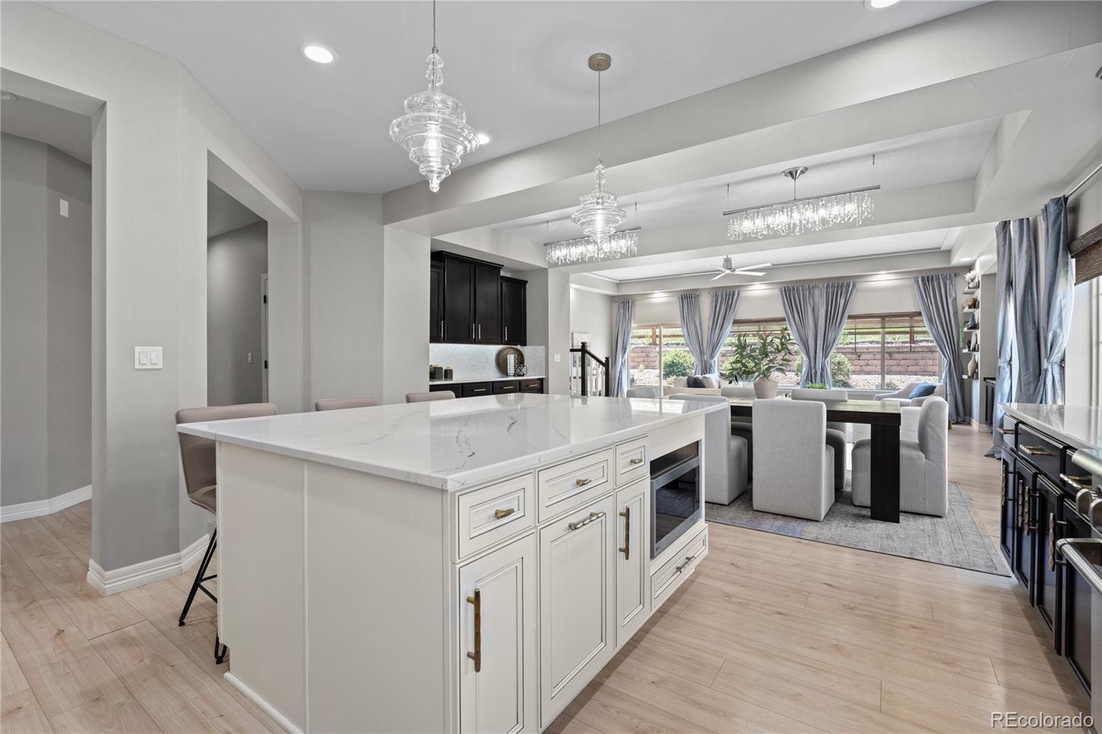 1815 Avery Way