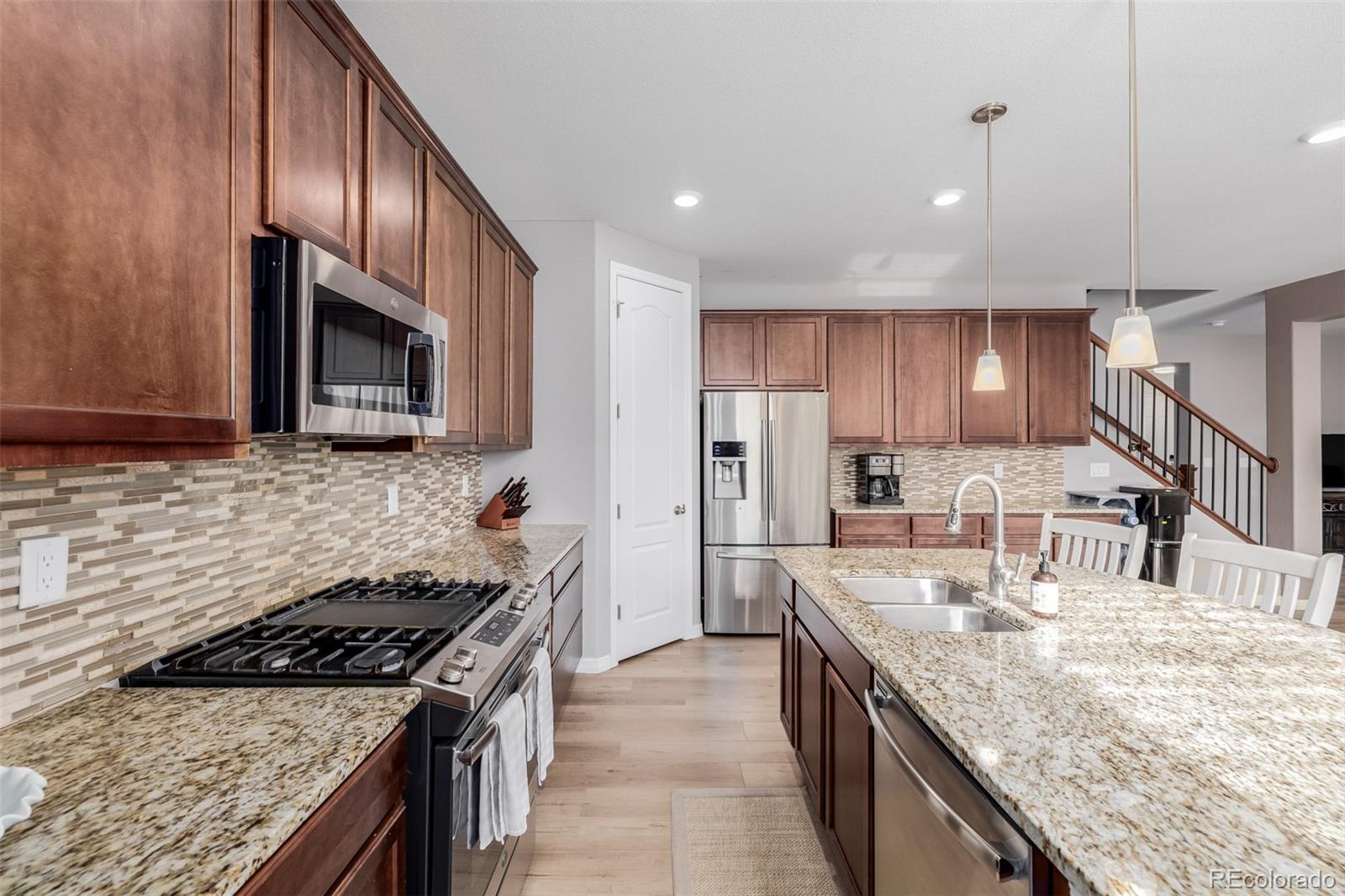 2804 E 162nd Drive