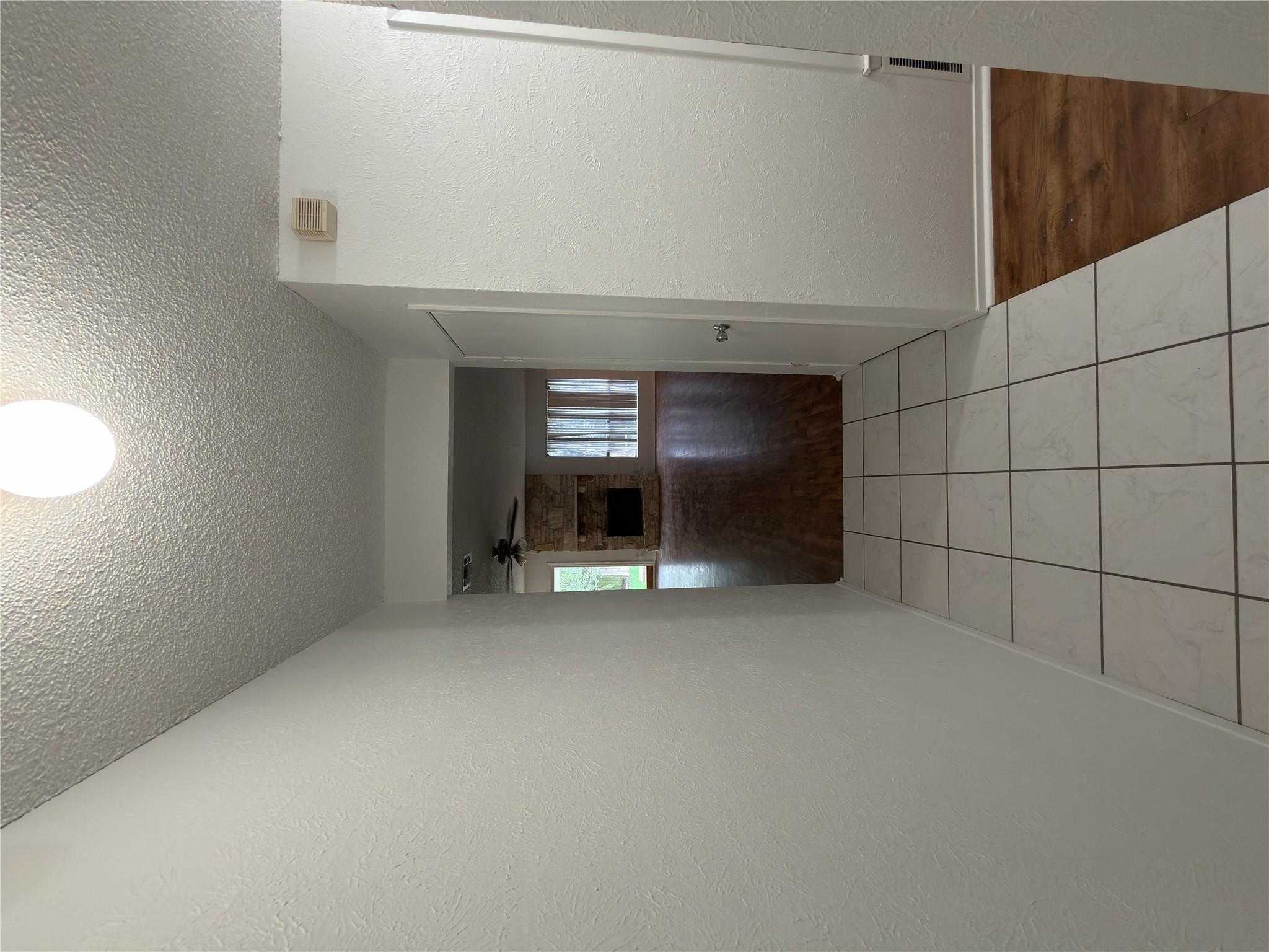 5601 Porsche LN