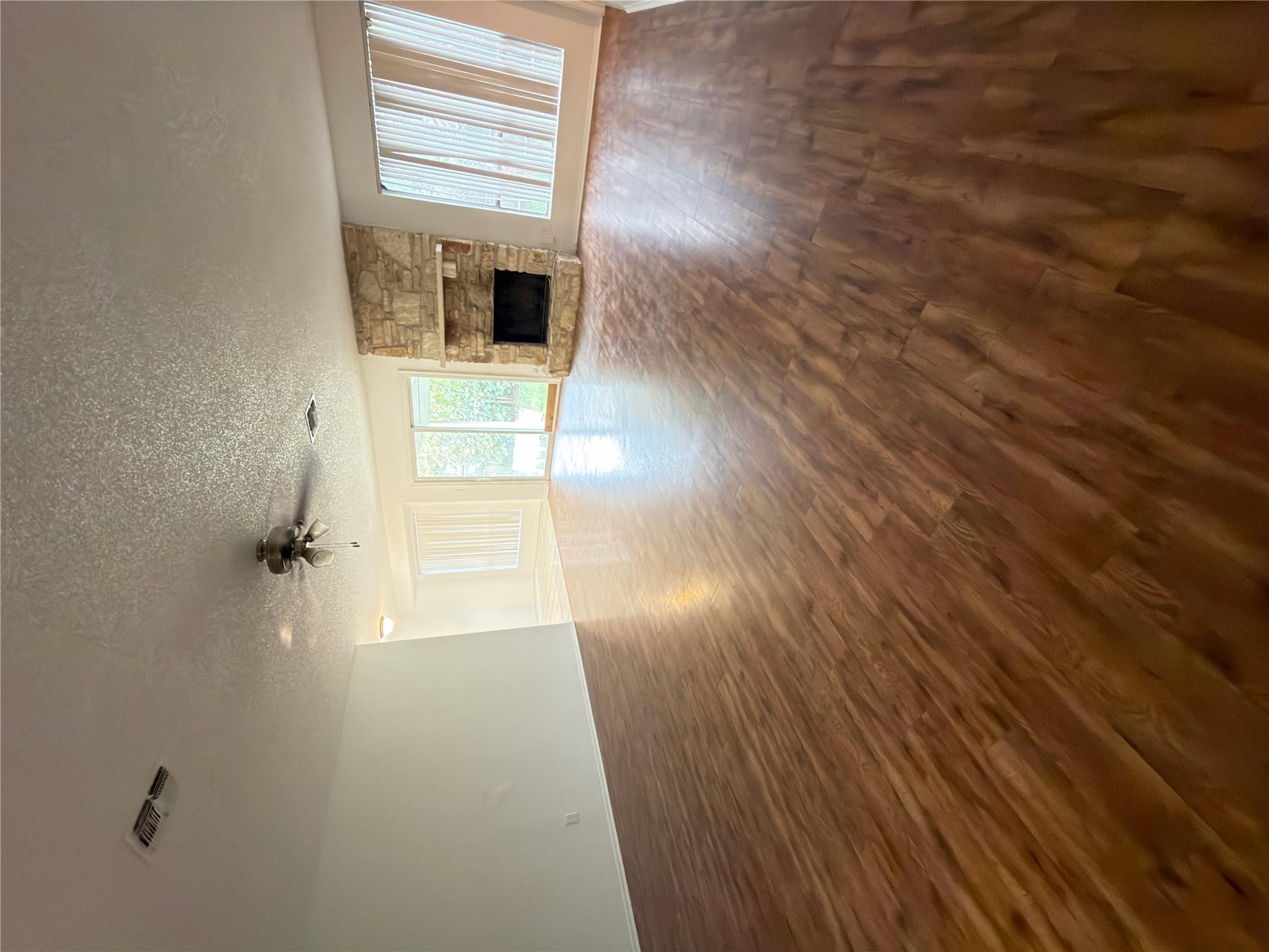 5601 Porsche LN