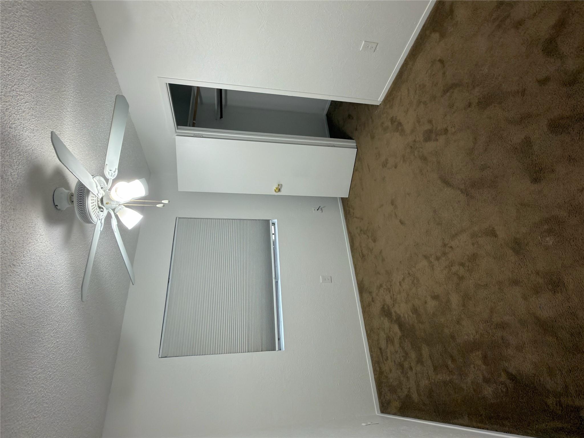 5601 Porsche LN