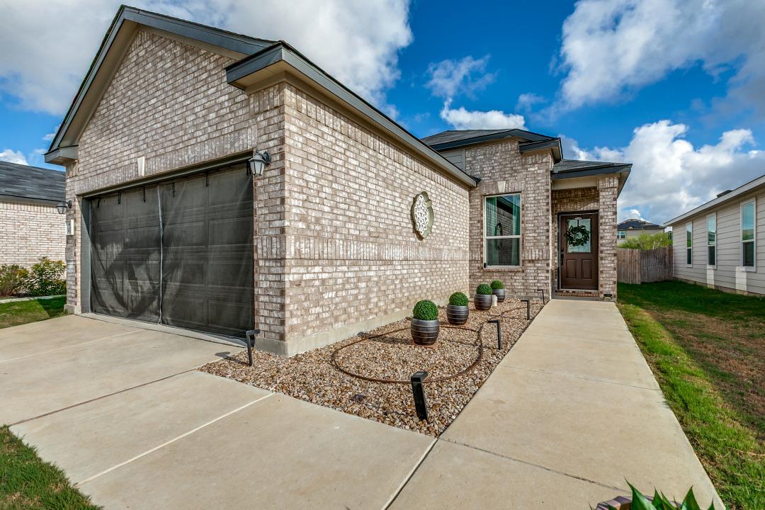 3431 Old Almonte DR