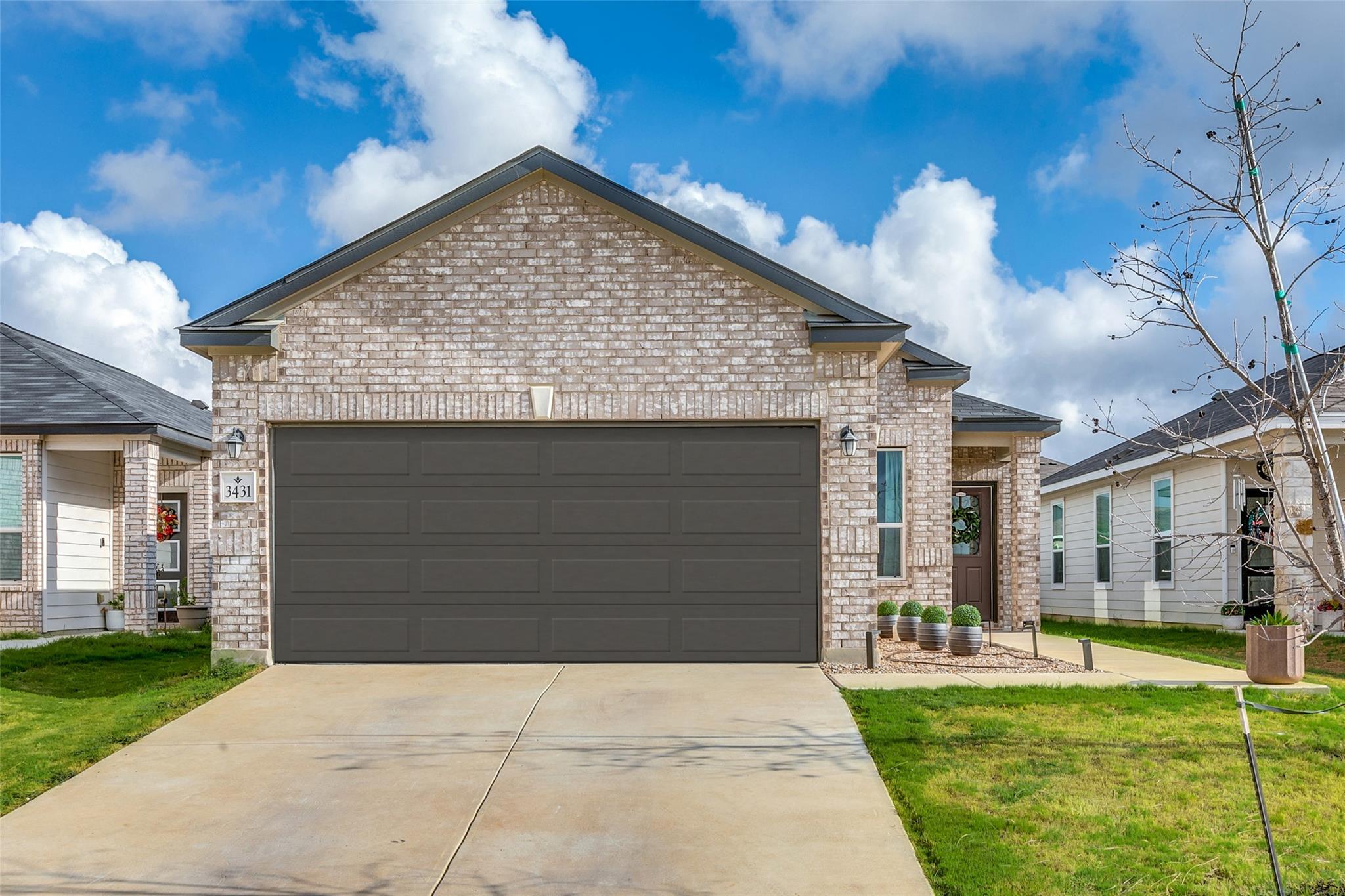 3431 Old Almonte DR