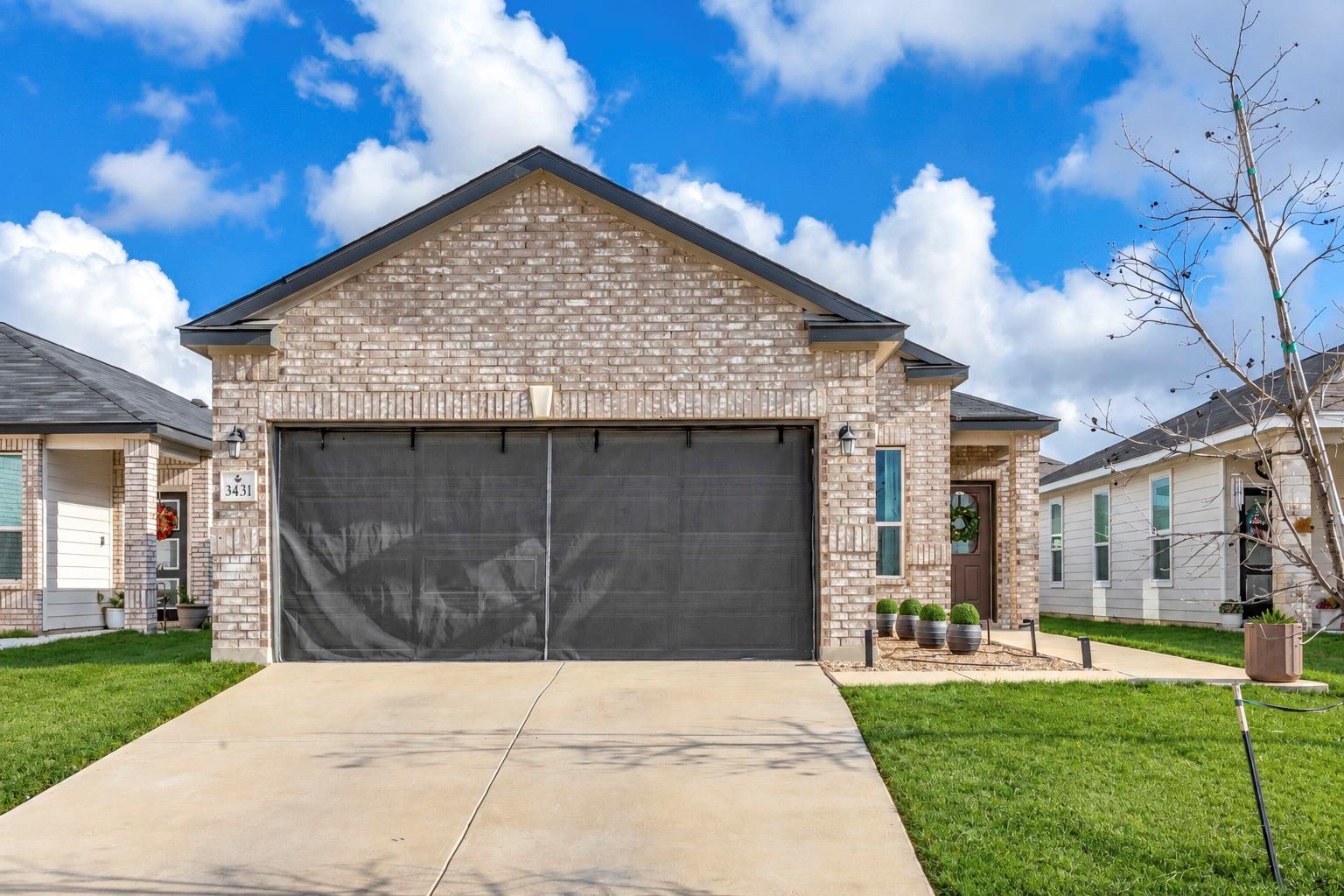 3431 Old Almonte DR