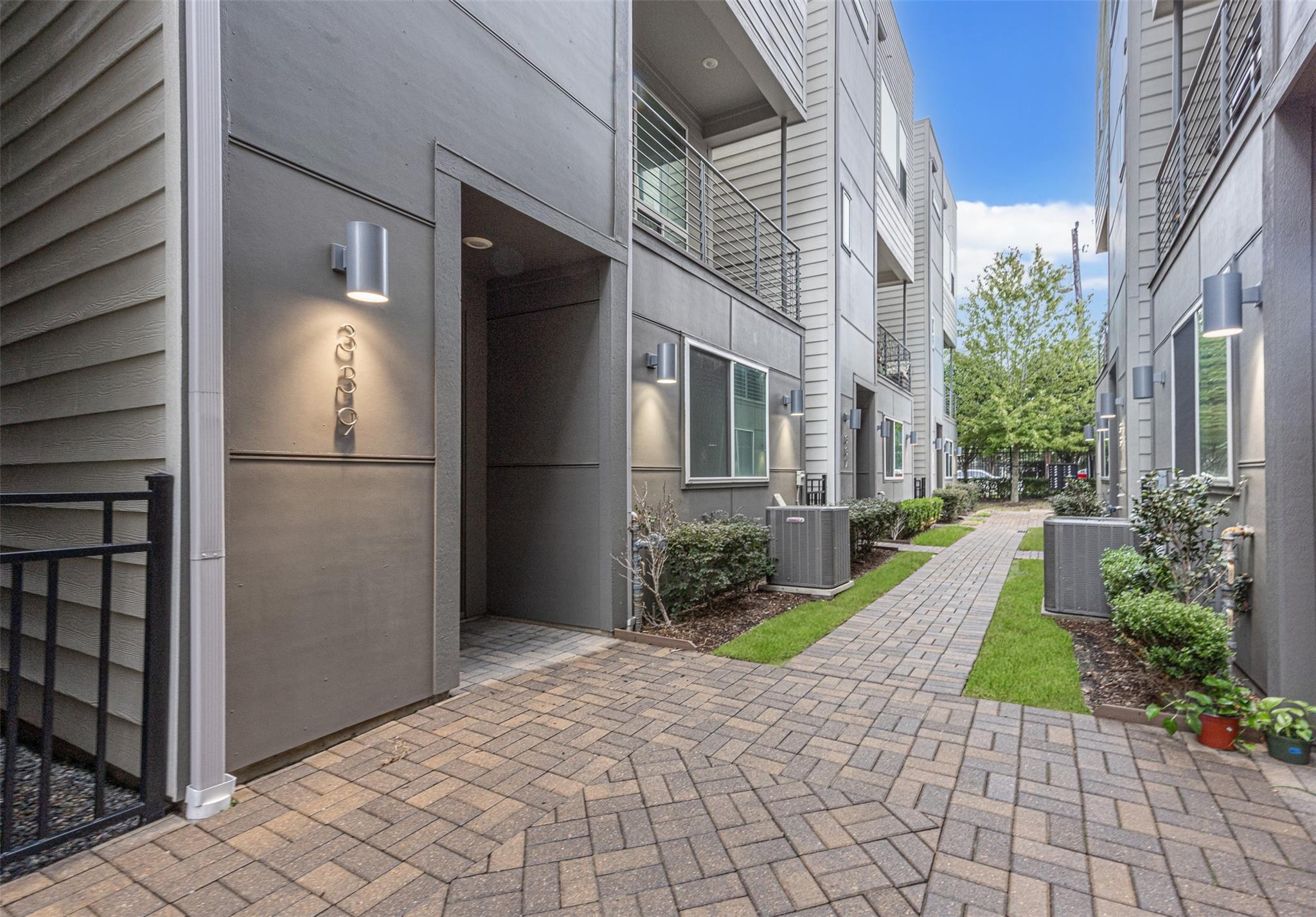 339 Eado Park Circle