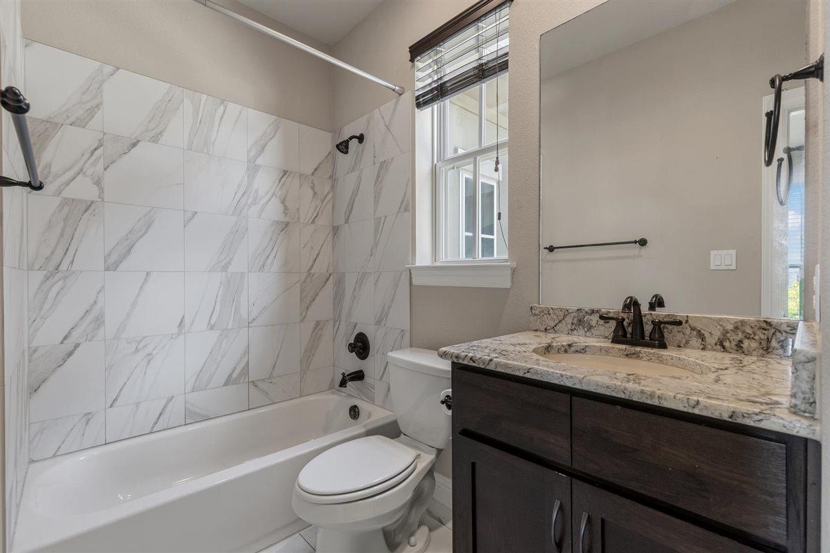 216 Cimarron Hills TRL E