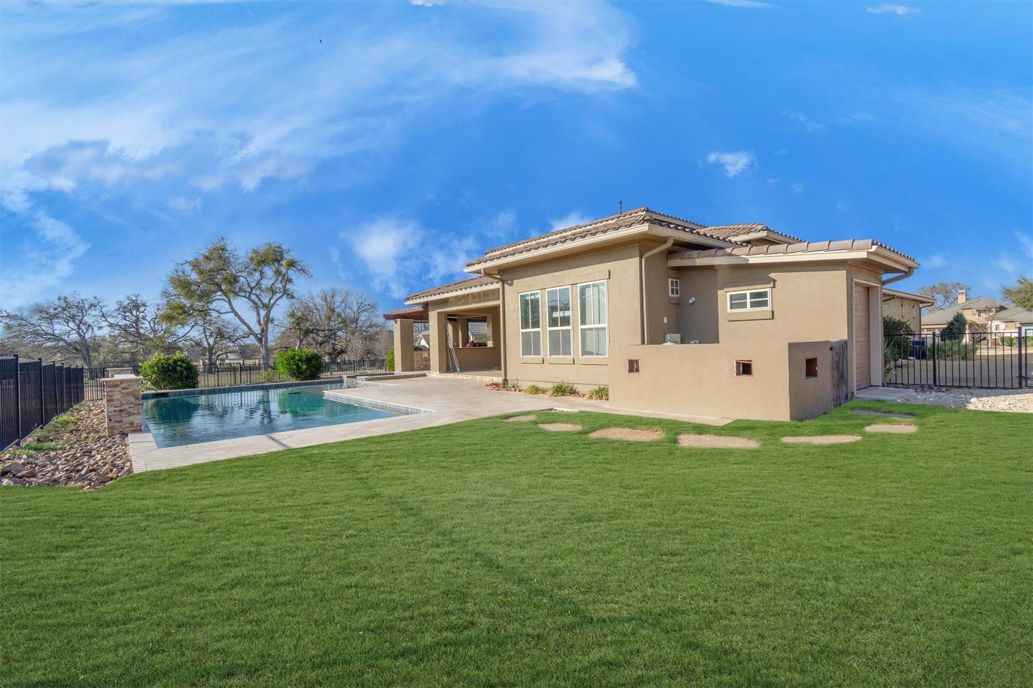 216 Cimarron Hills TRL E