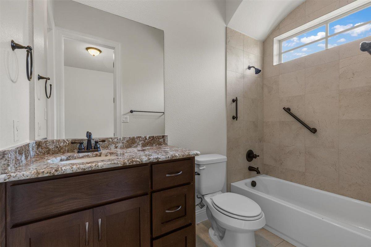 216 Cimarron Hills TRL E