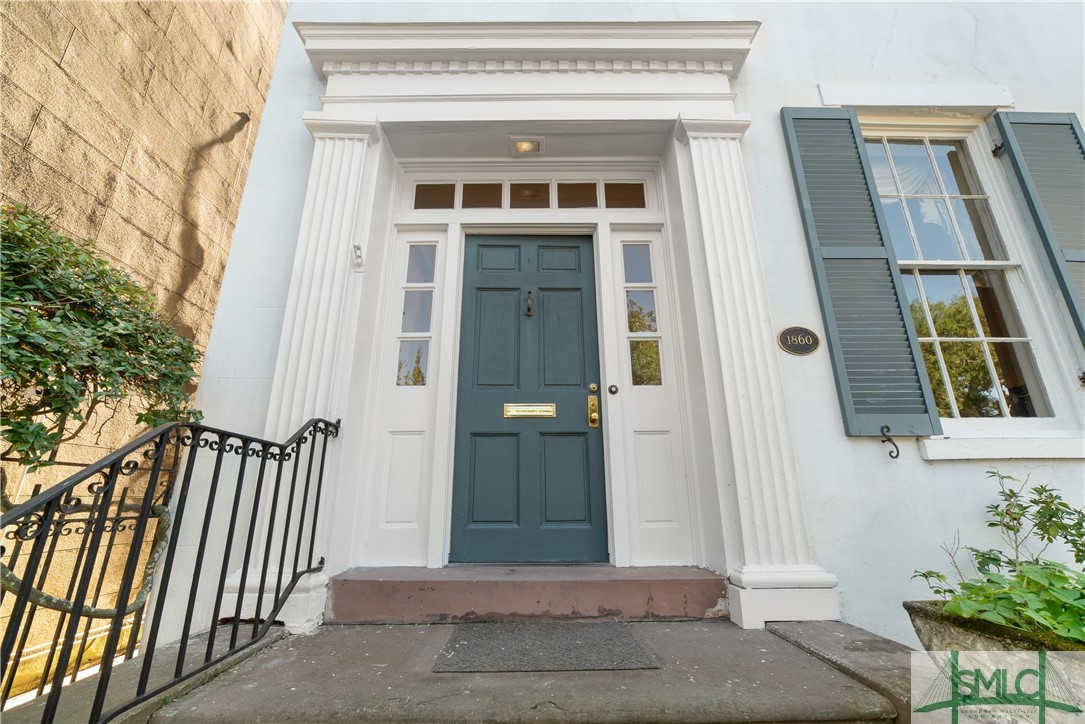 401 E Charlton Street