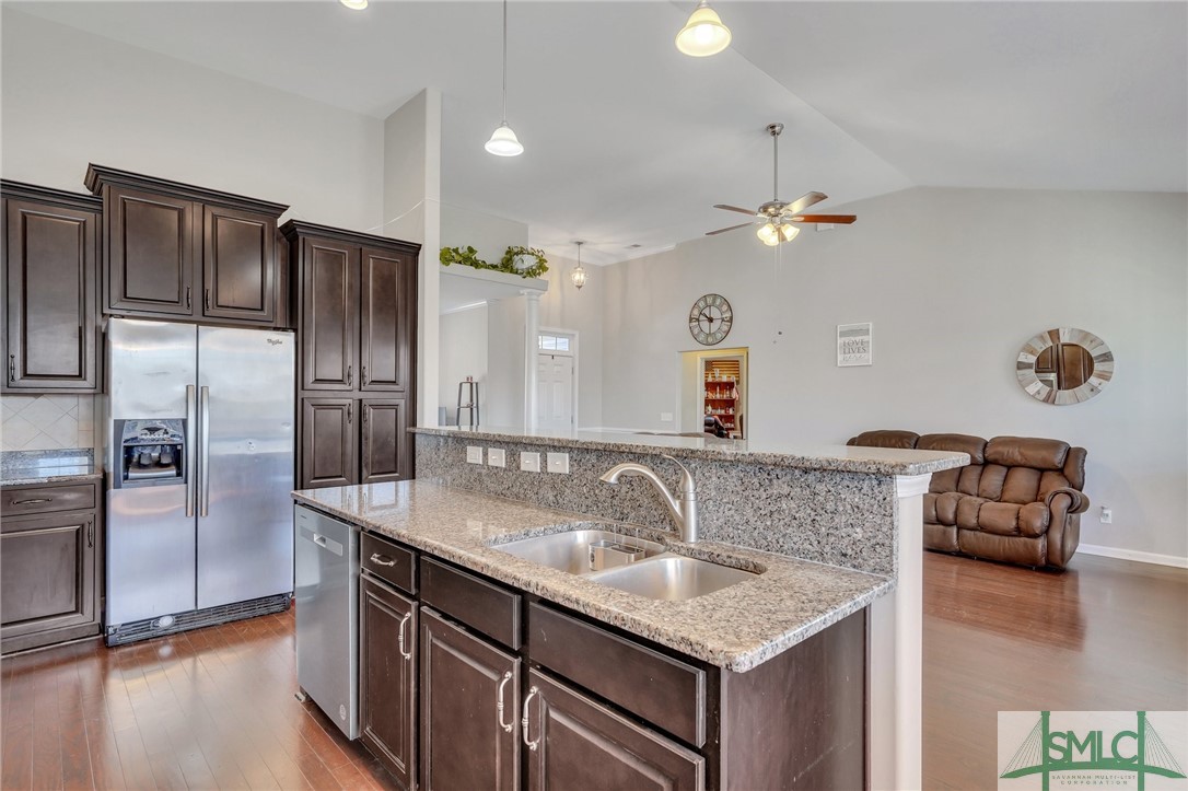 111 Greyfield Circle