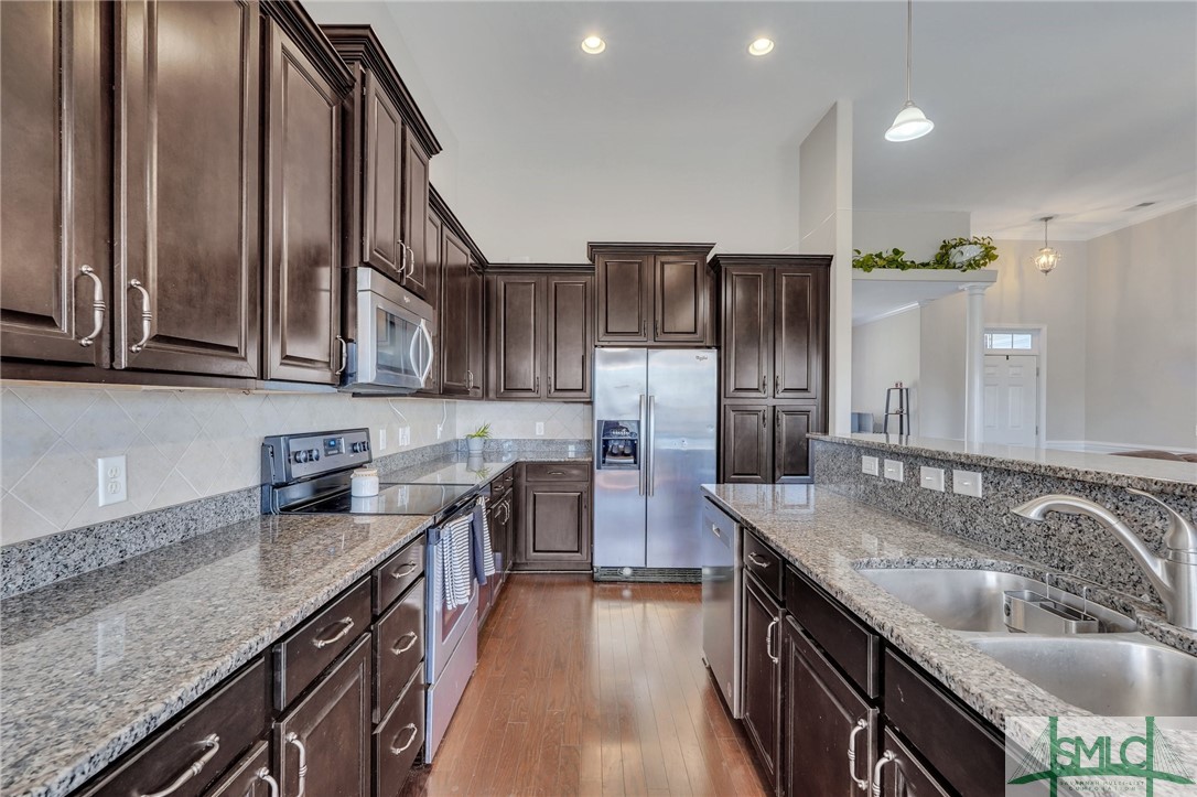 111 Greyfield Circle