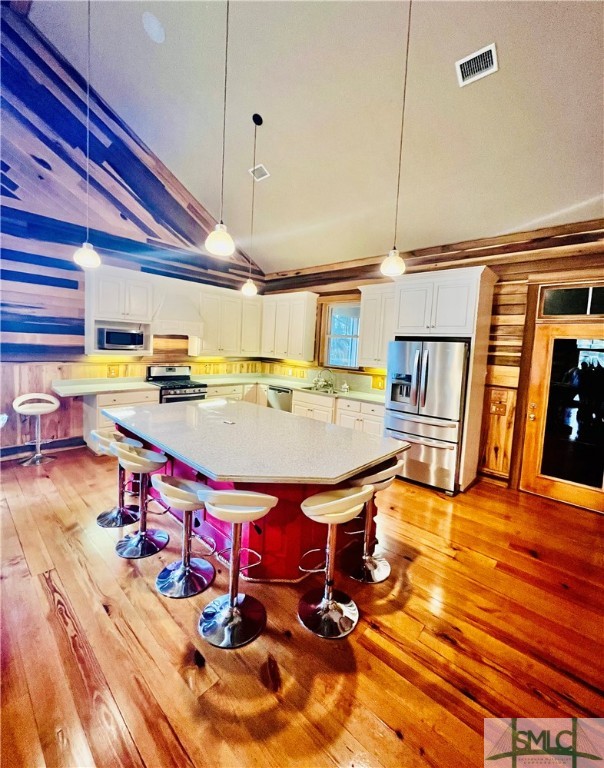 1206 Old Field Road