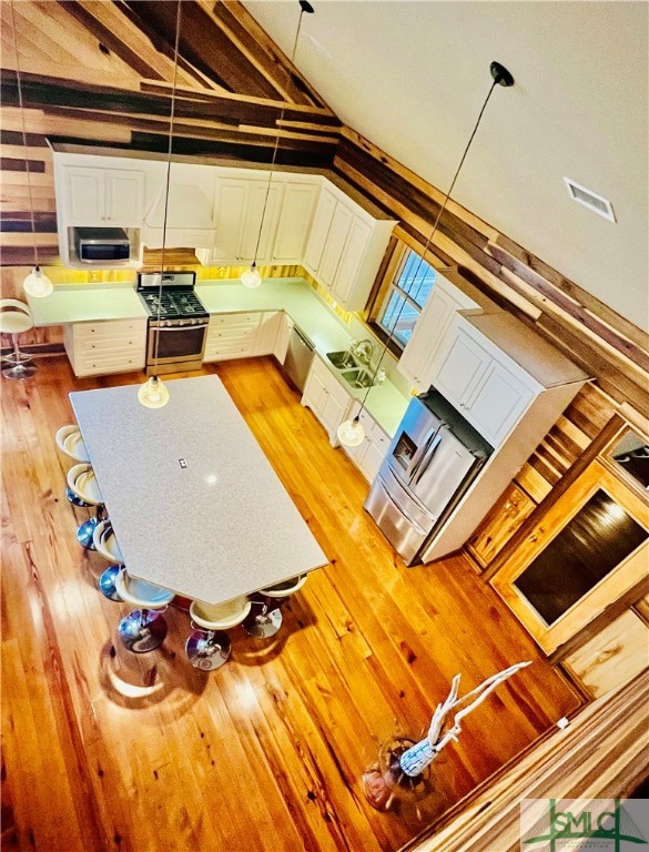 1206 Old Field Road