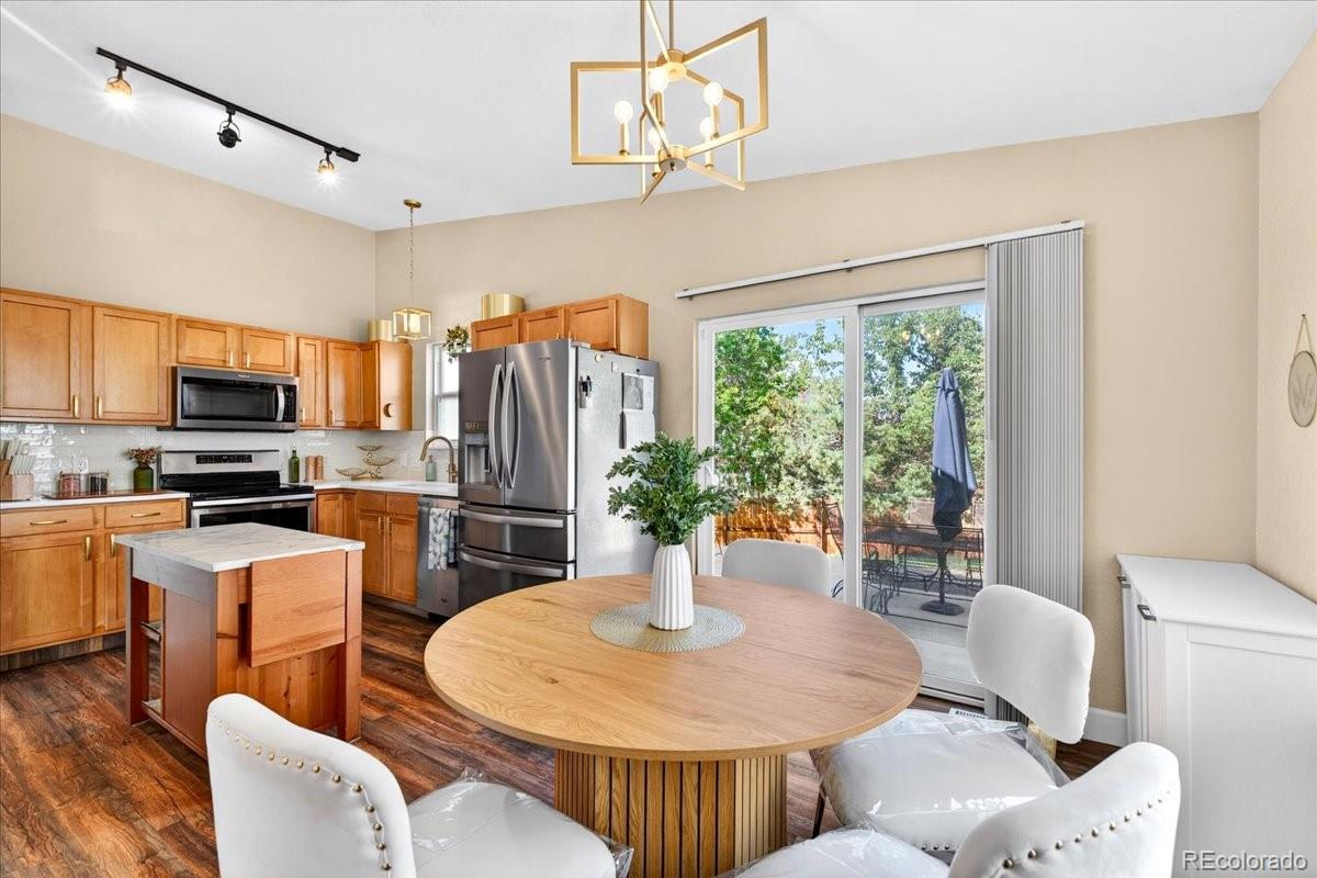 4366 S Dearborn Court