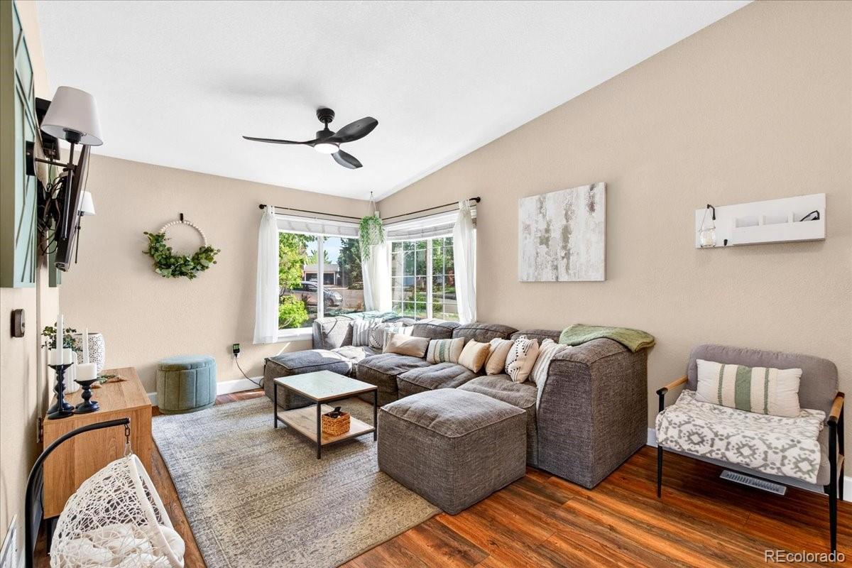 4366 S Dearborn Court