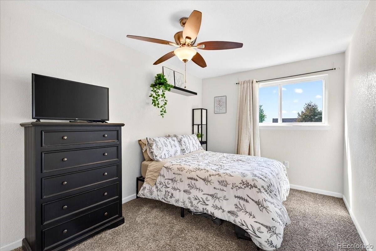 4366 S Dearborn Court