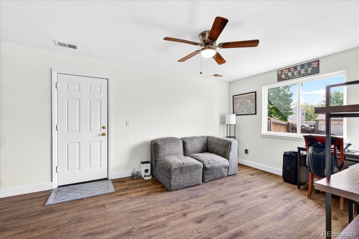 4366 S Dearborn Court