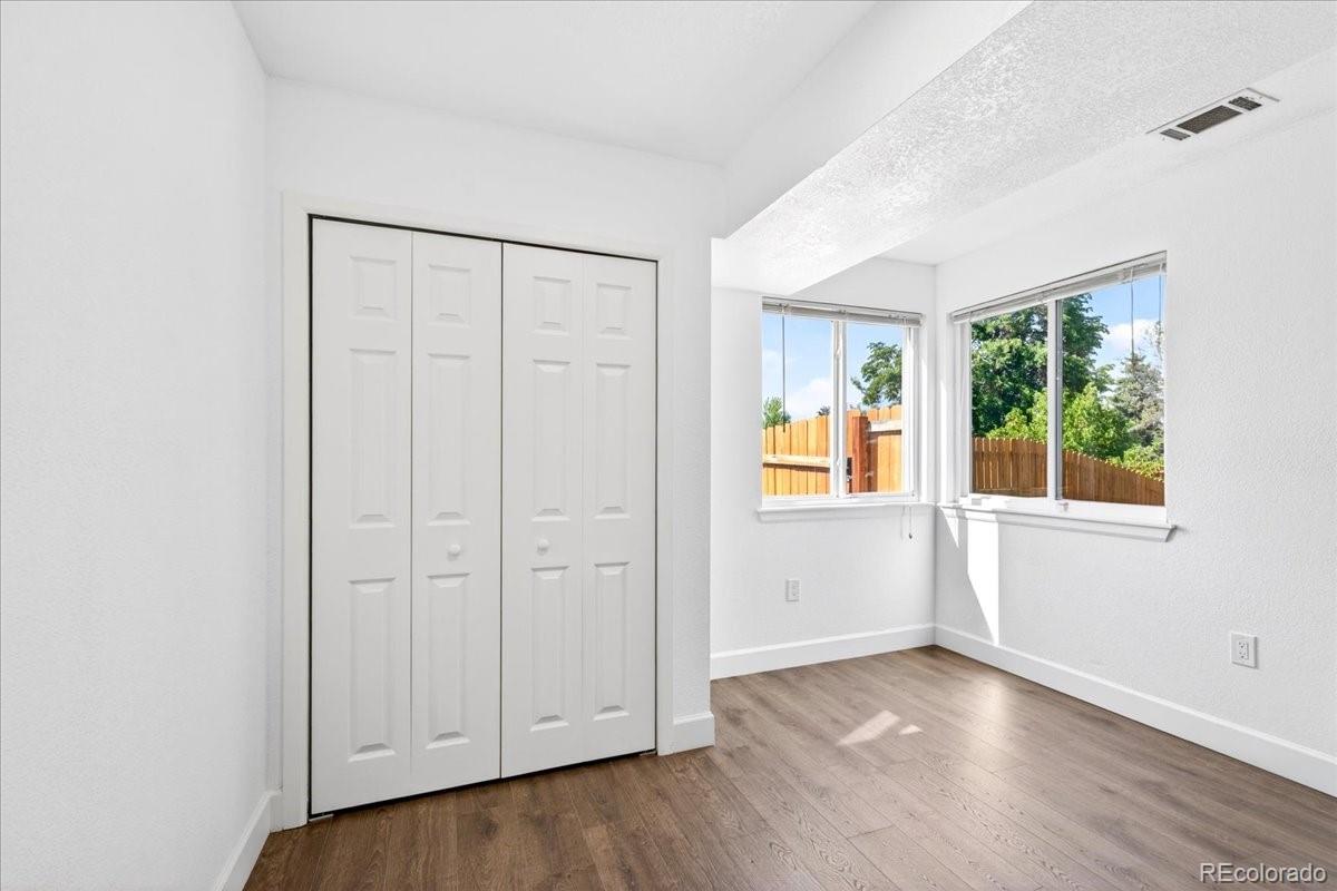 4366 S Dearborn Court