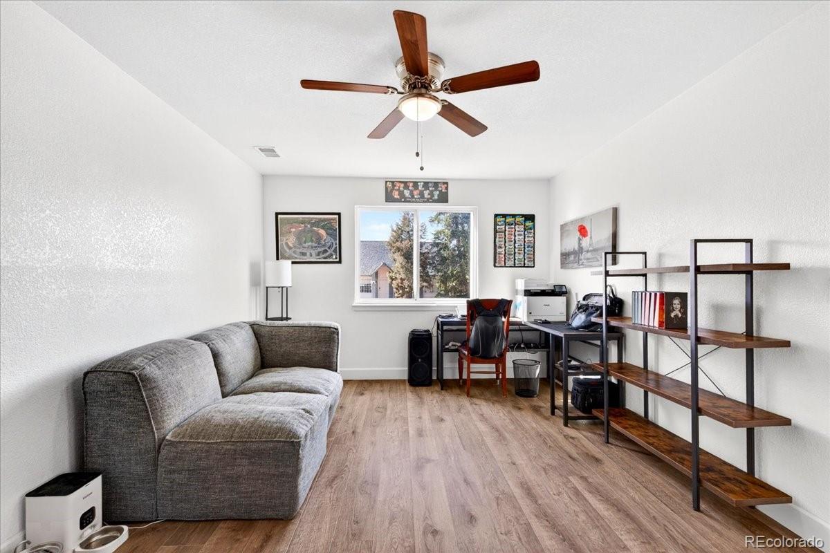4366 S Dearborn Court