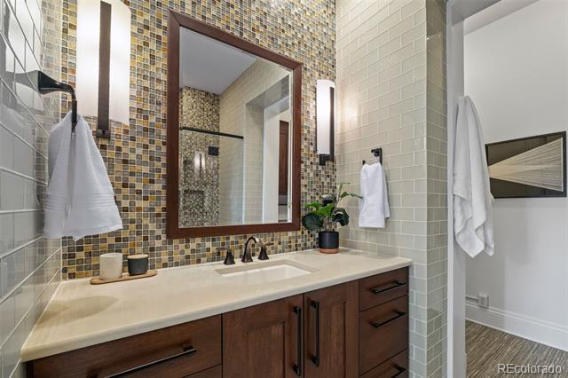 1140 Columbine Street Unit: 206