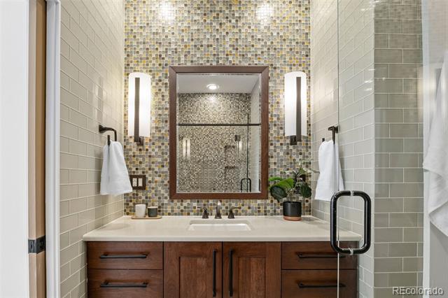 1140 Columbine Street Unit: 206