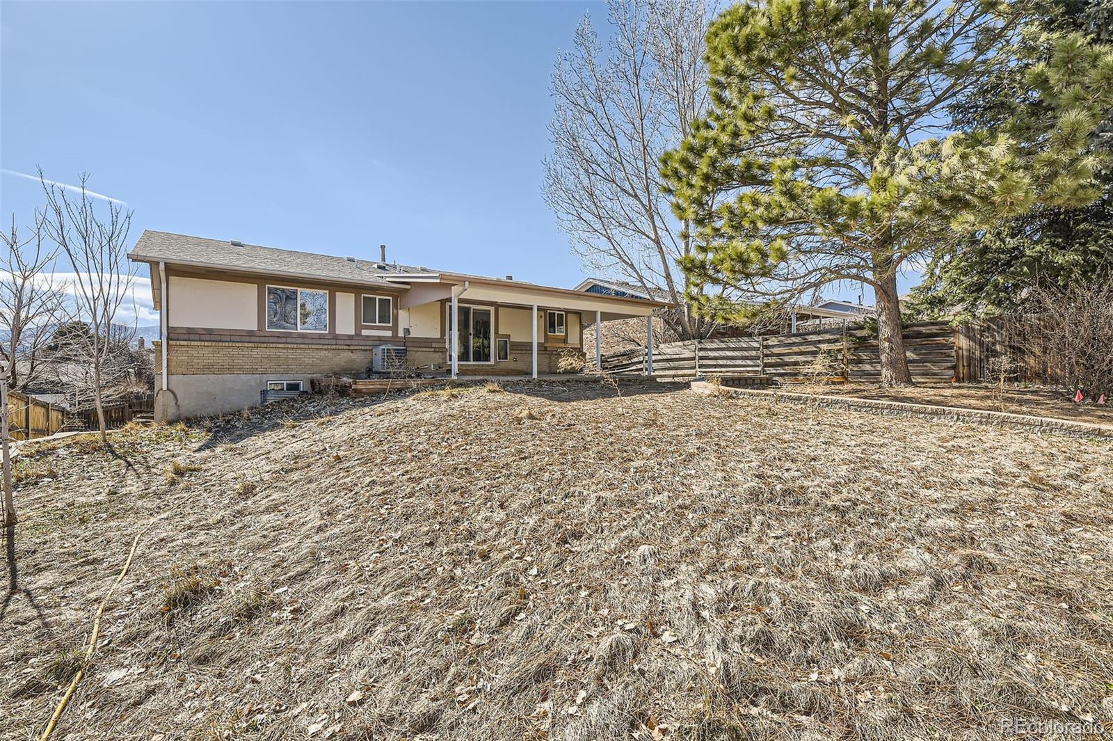 13751 W Warren Drive