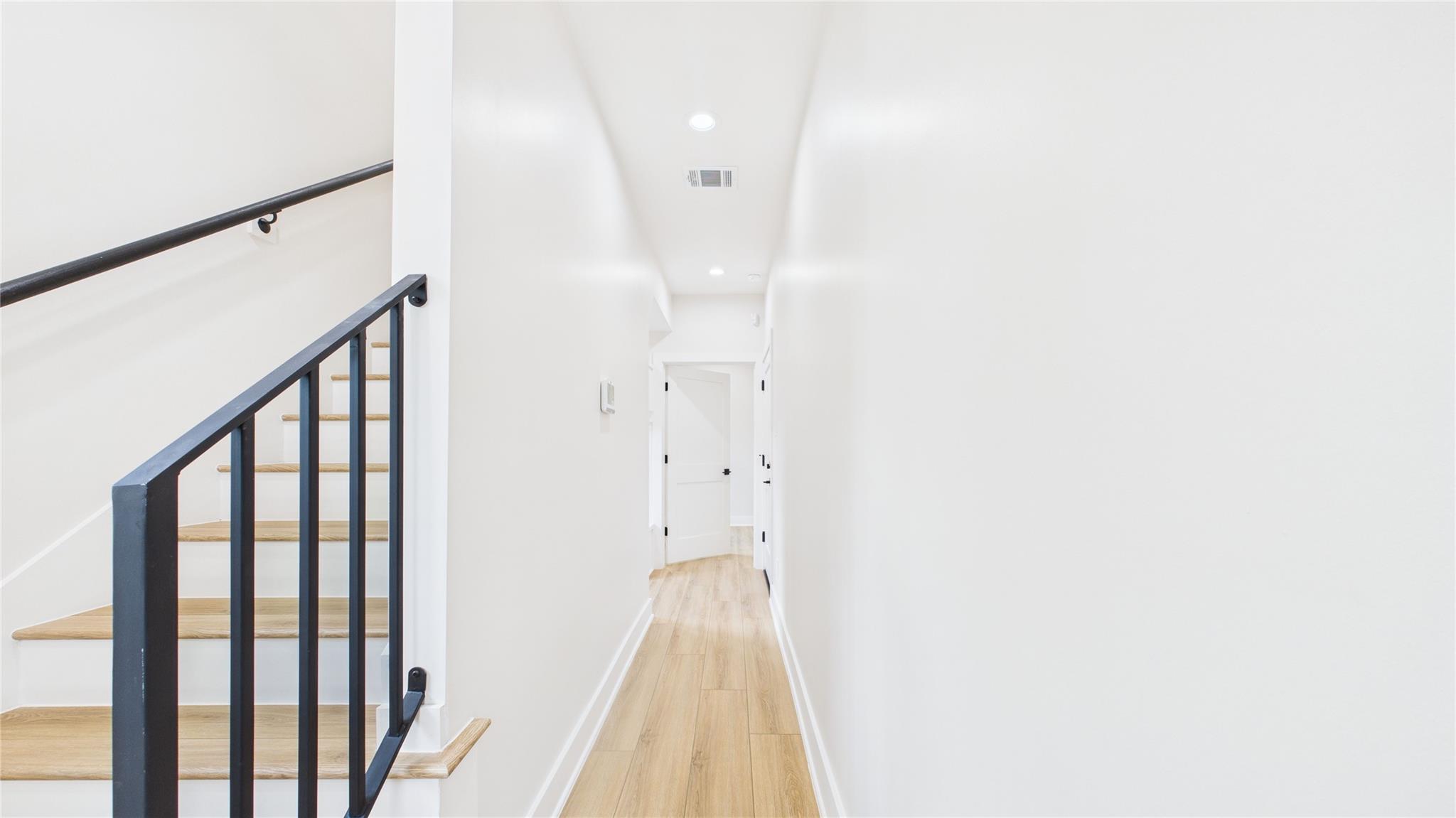 4506 Robertson